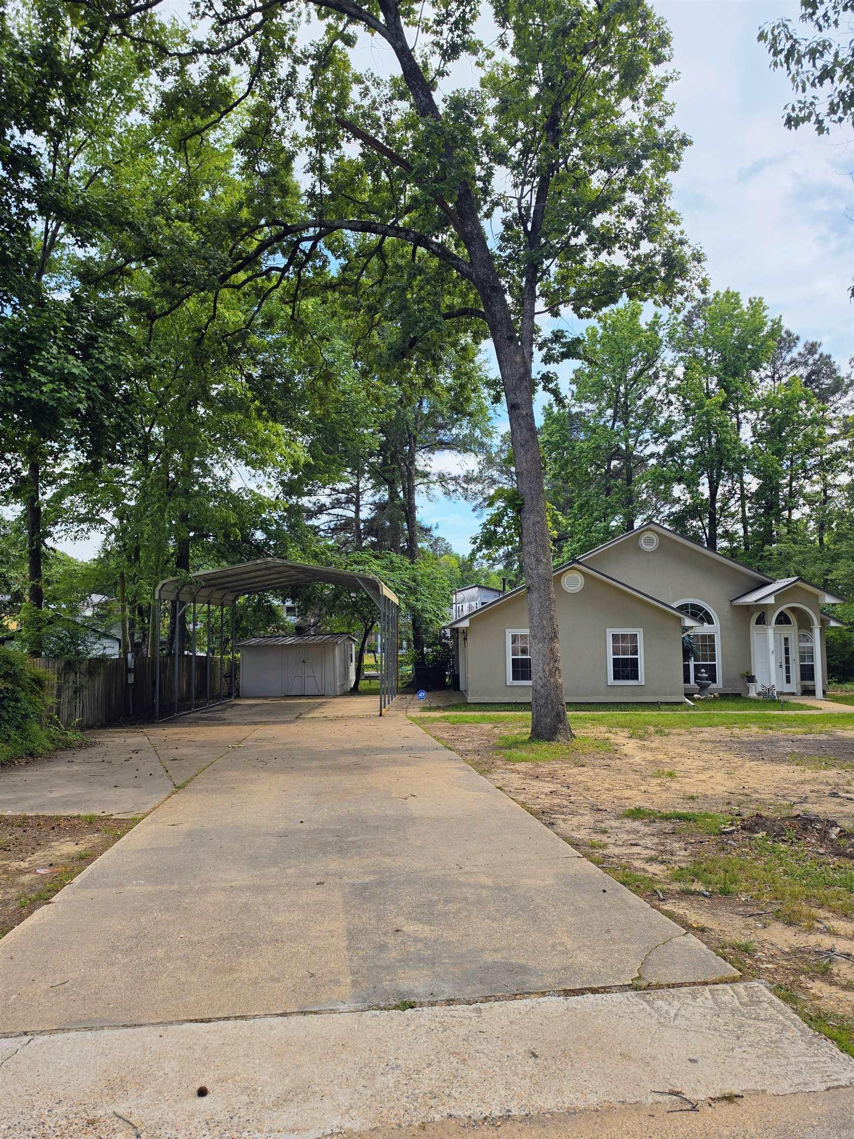 Lake Aire - Residential