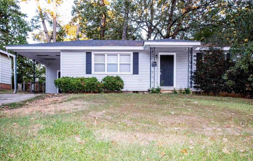 Recently renovated 3BD home off of S. University conveniently close to UALR. Beautiful refinished hardwood floors throughout. Spacious living room. Ceiling fans in all three bedrooms. Large yard that is perfect for anyone who loves to garden. The lease for this property is for 18 months and income has to be three times the amount of rent unless you have a housing voucher.