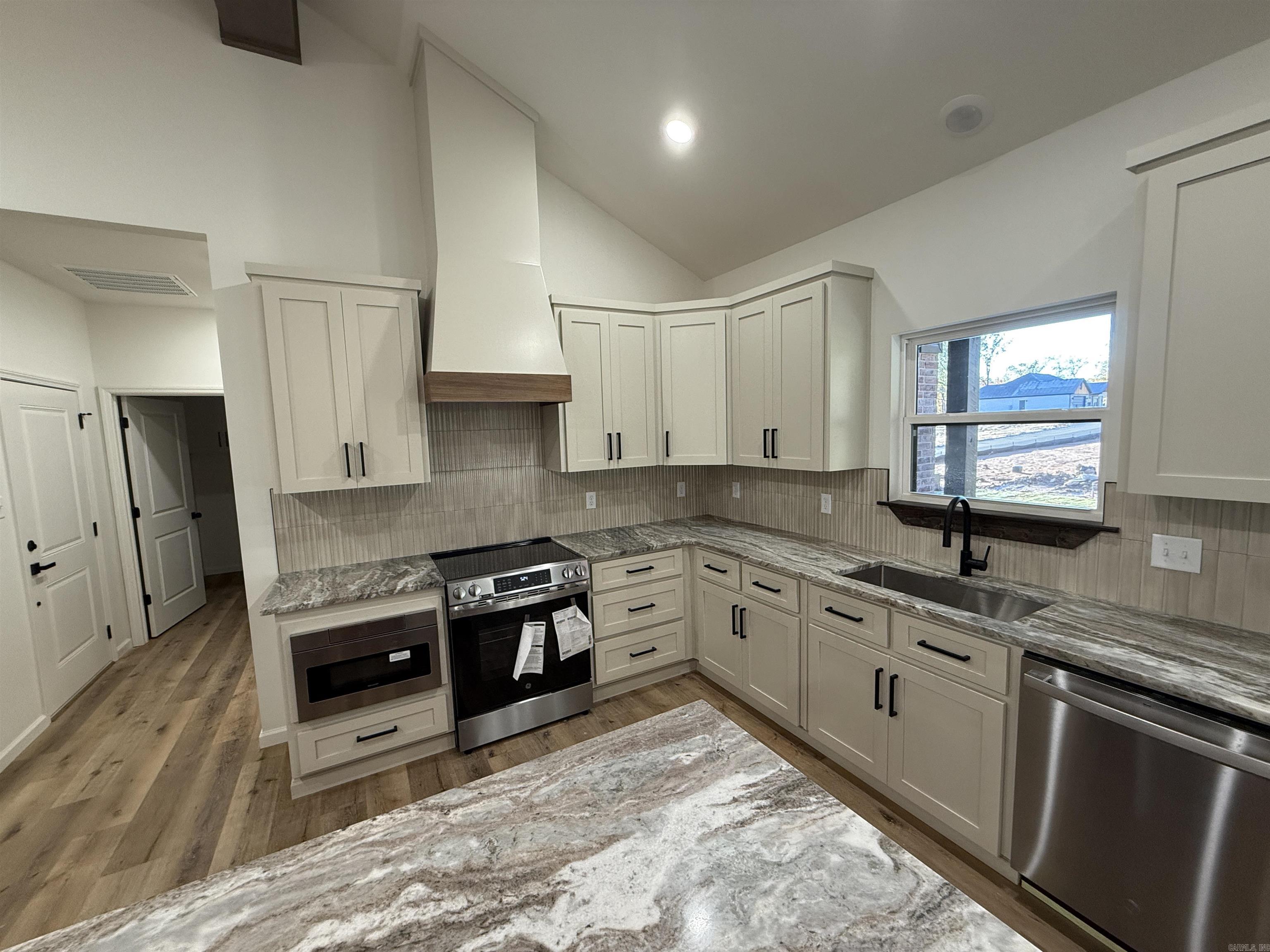 STAGECOACH ESTATES - Residential