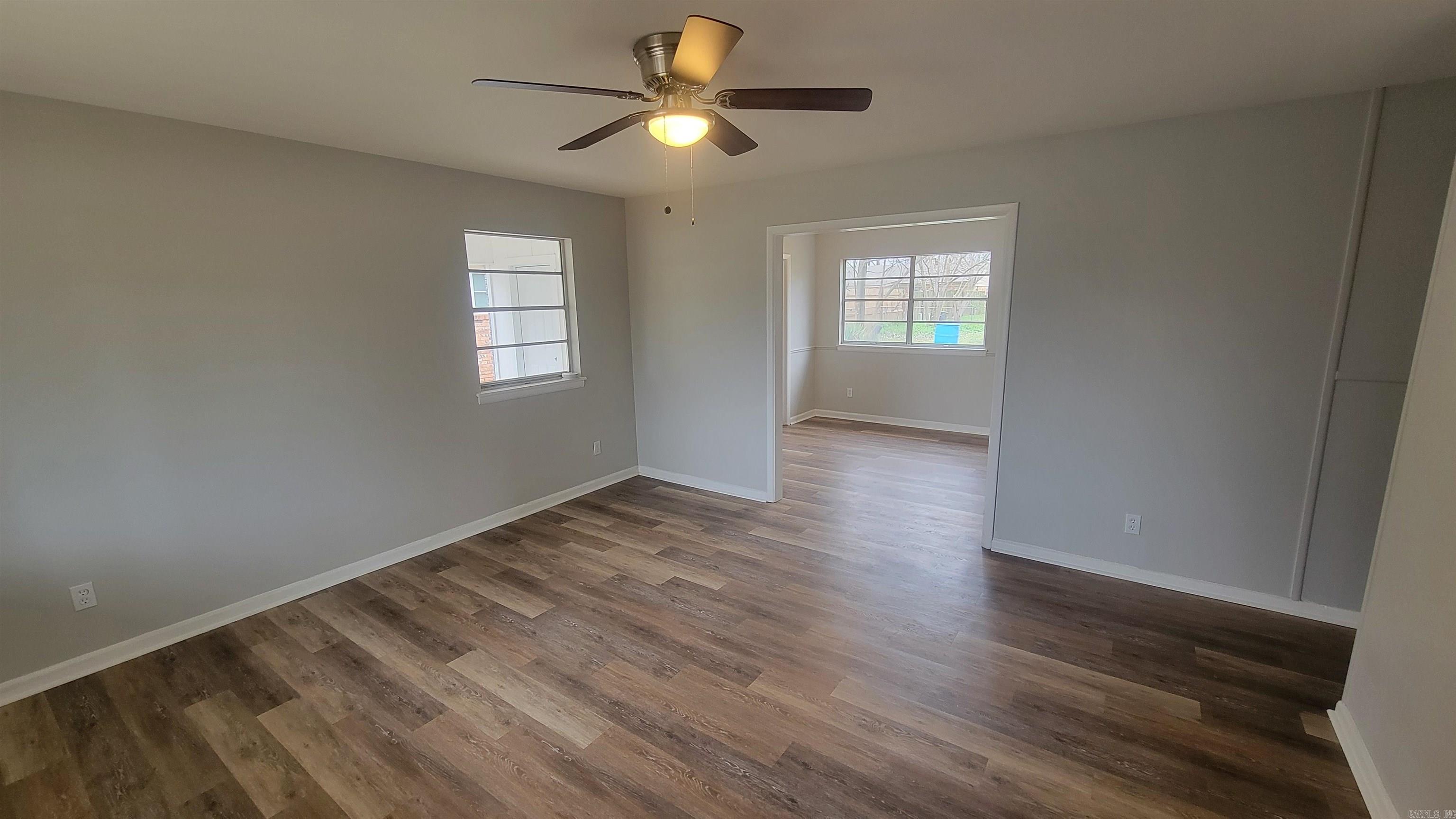 DELTA LAWN - Residential