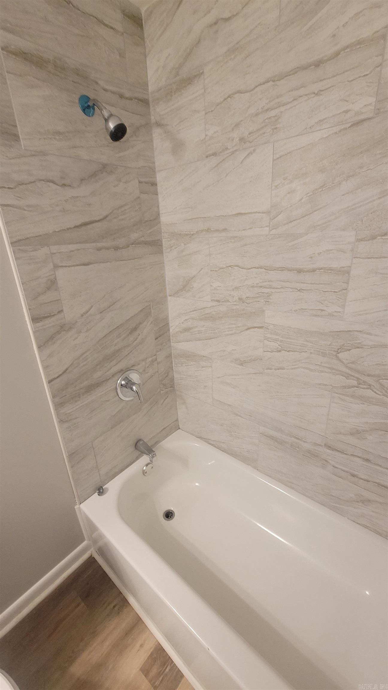 DELTA LAWN - Residential