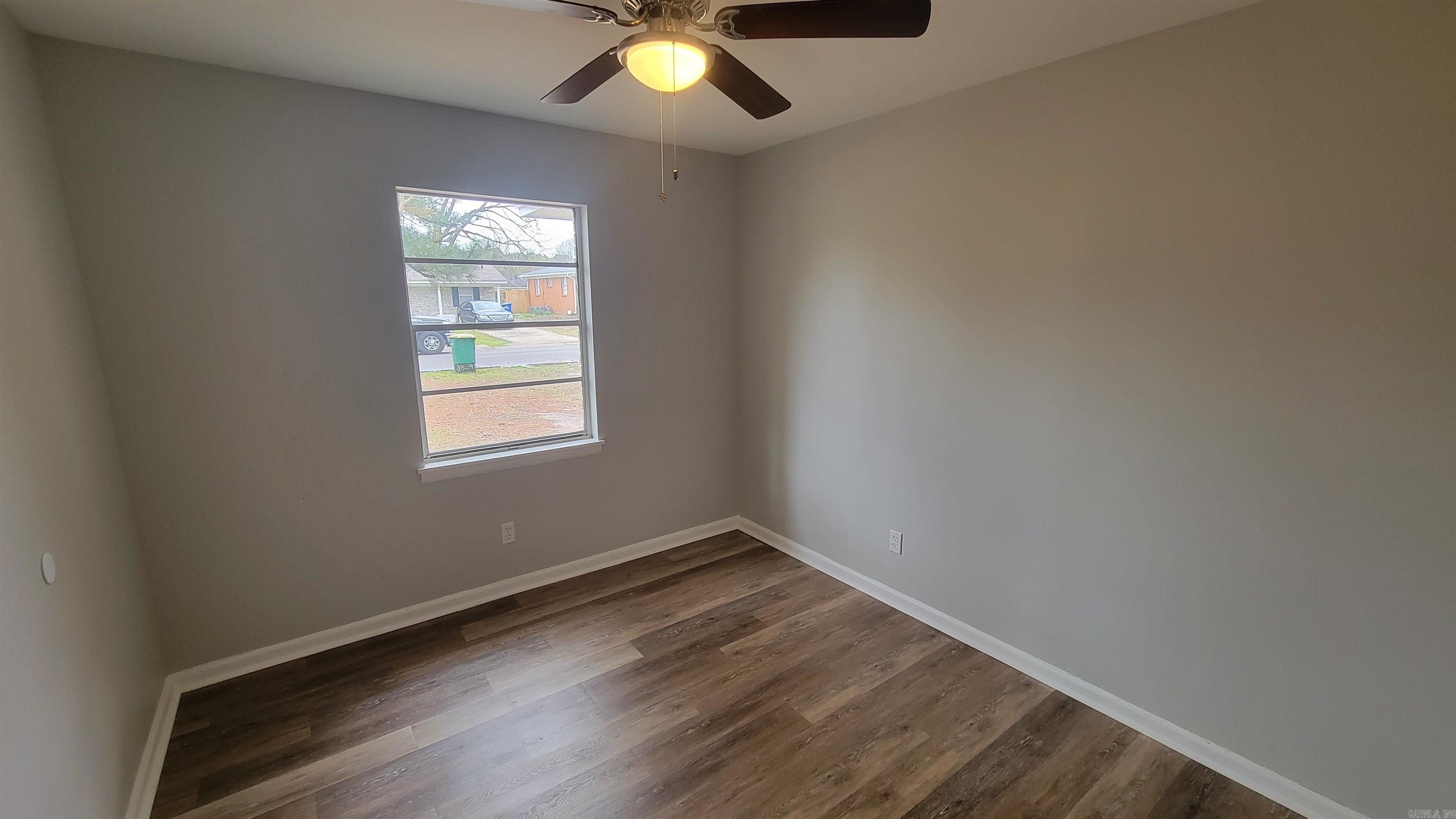 DELTA LAWN - Residential