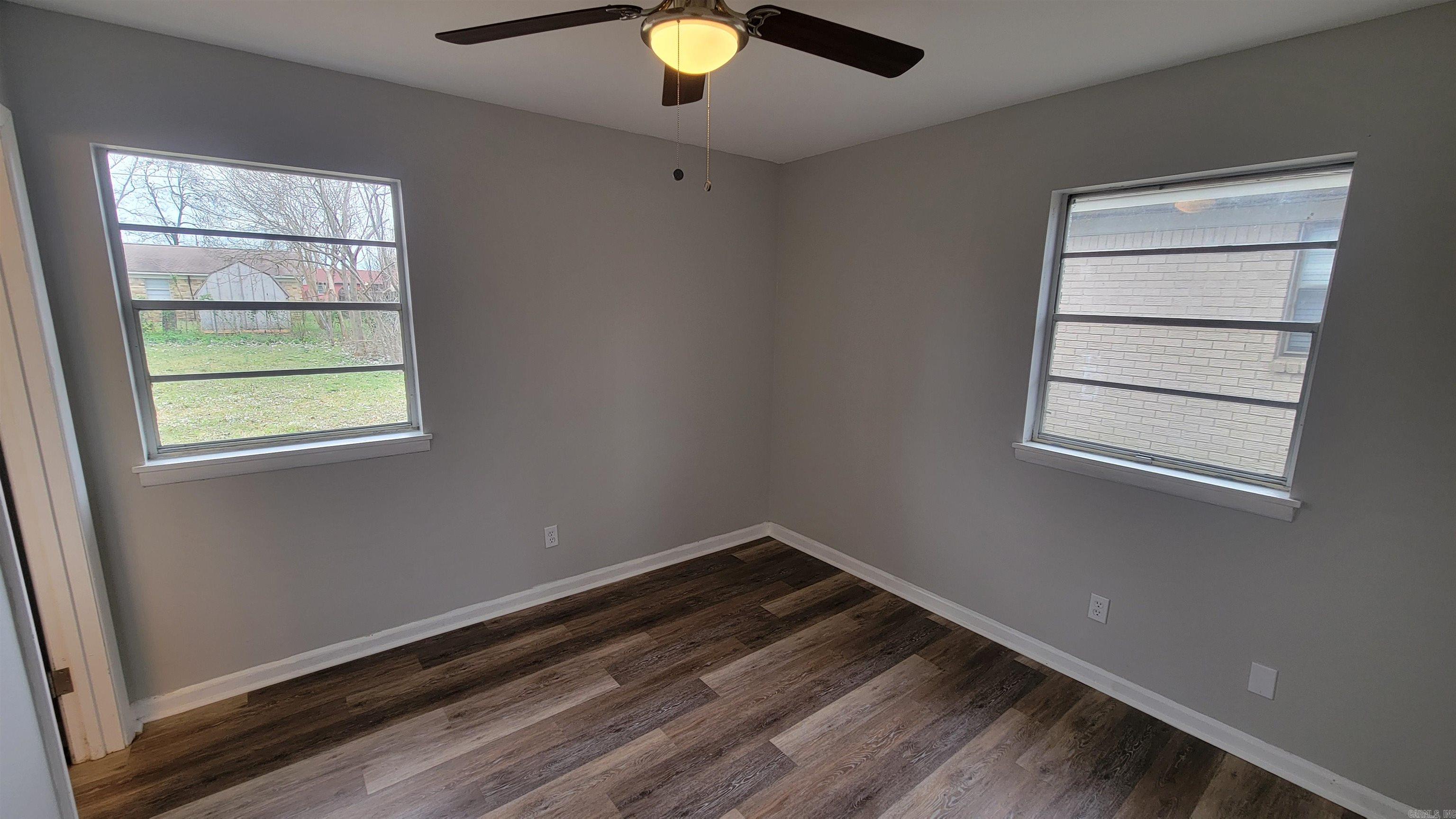 DELTA LAWN - Residential