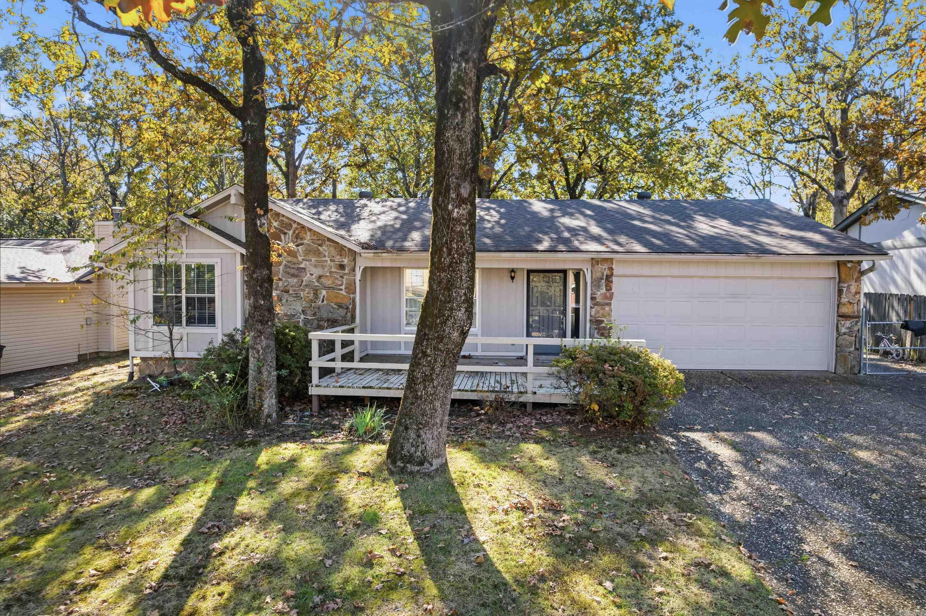 INDIAN HILLS - Residential