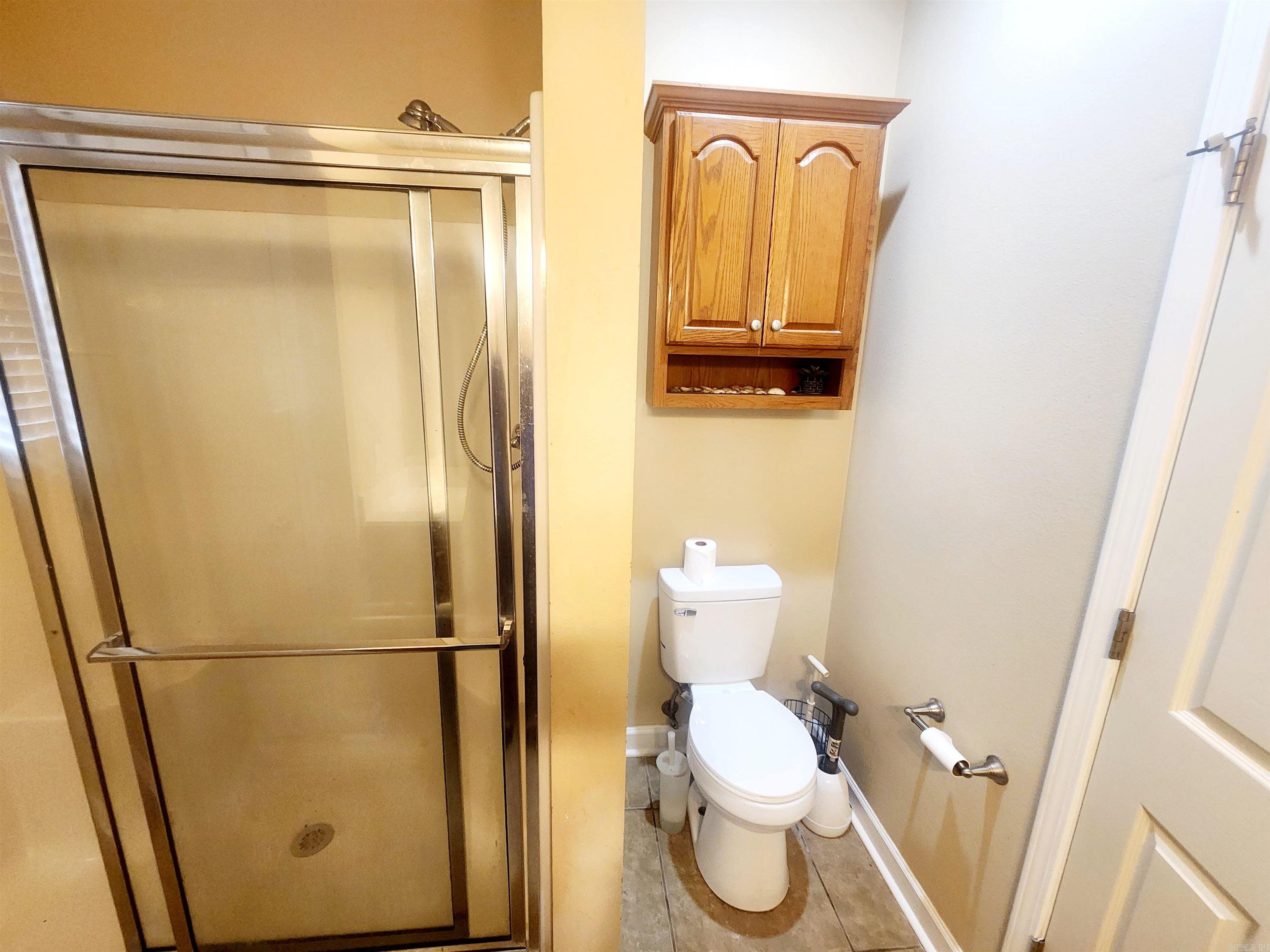 NEIGHBORS - Residential