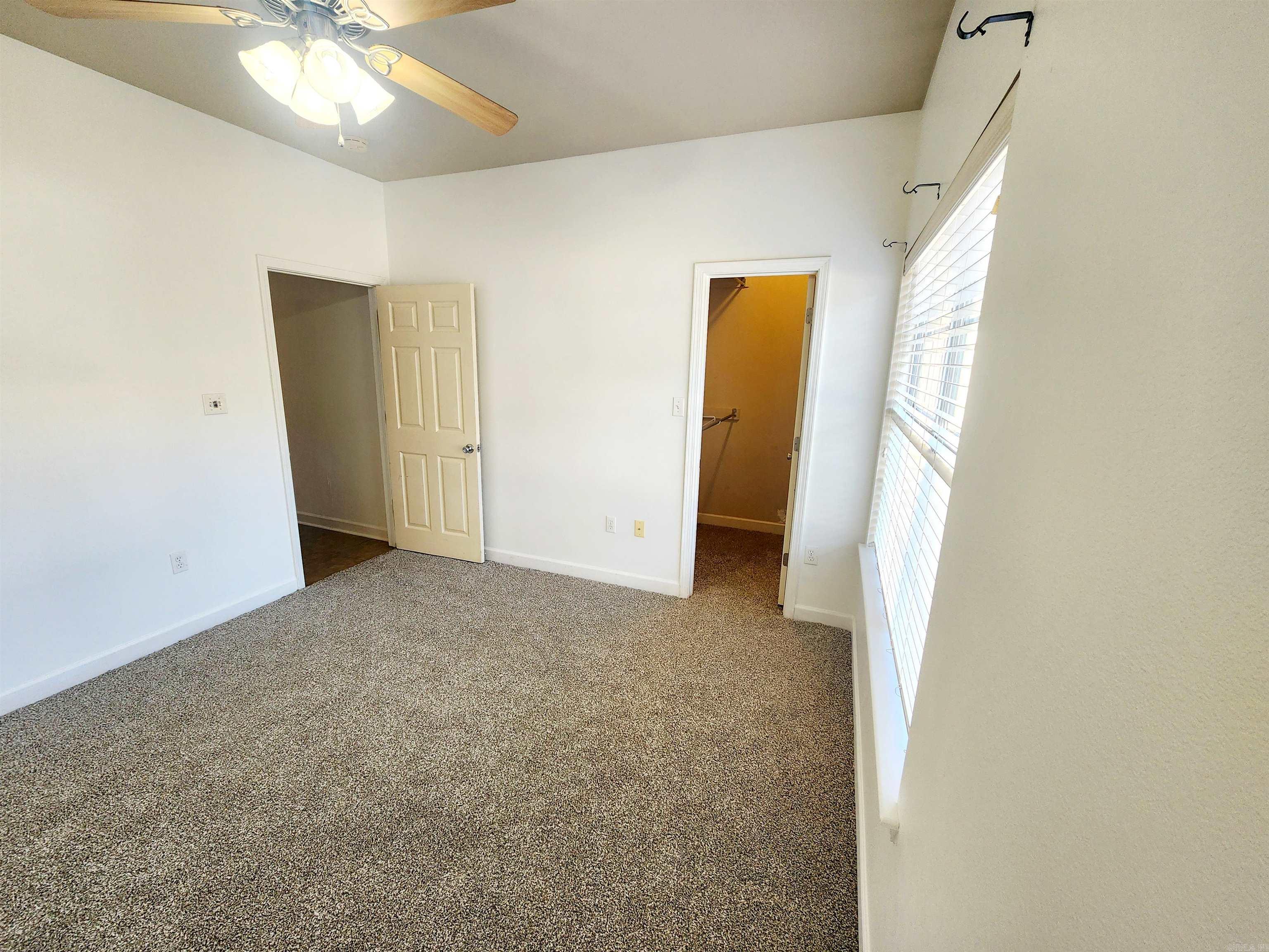 NEIGHBORS - Residential