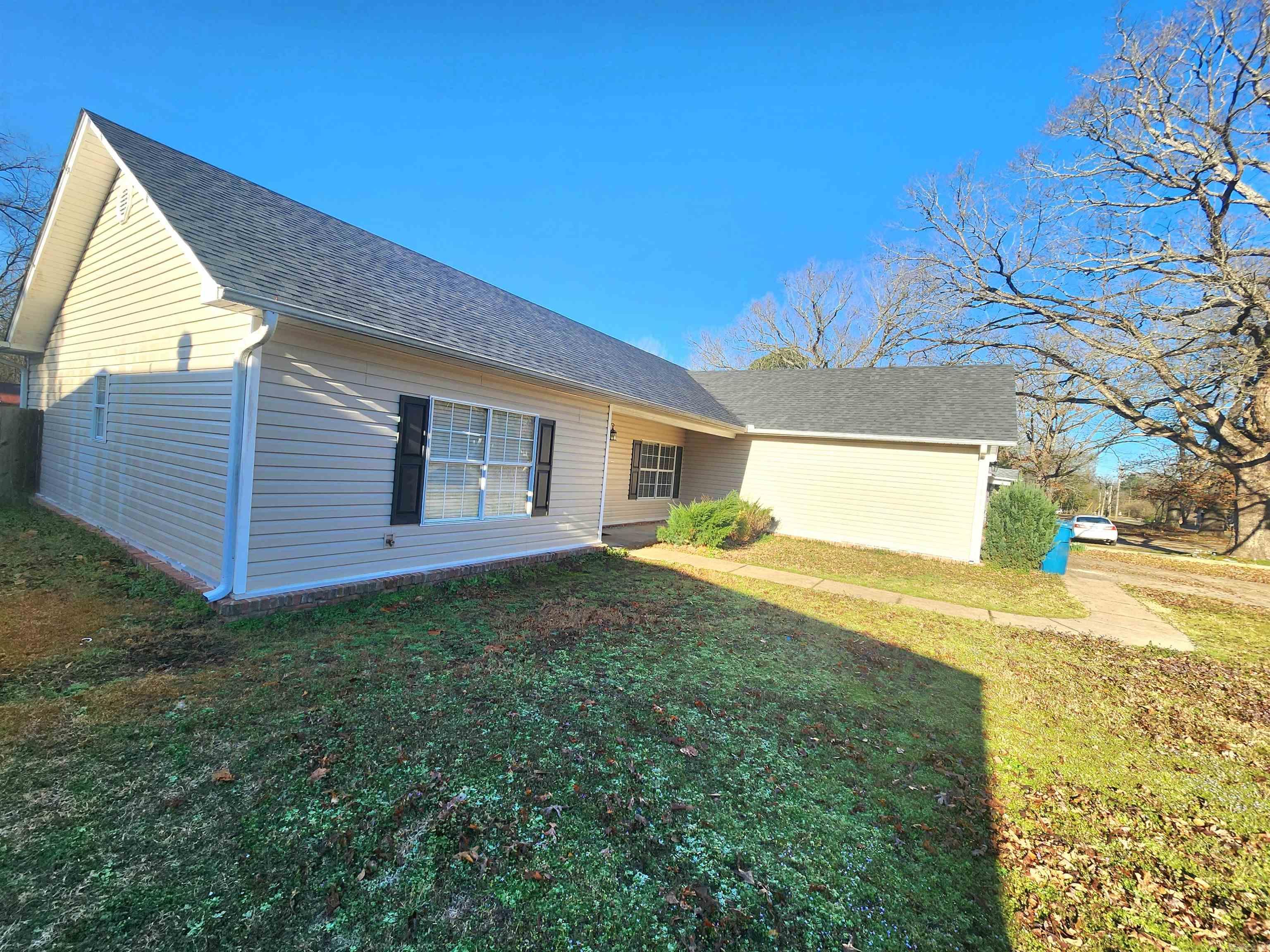 NEIGHBORS - Residential