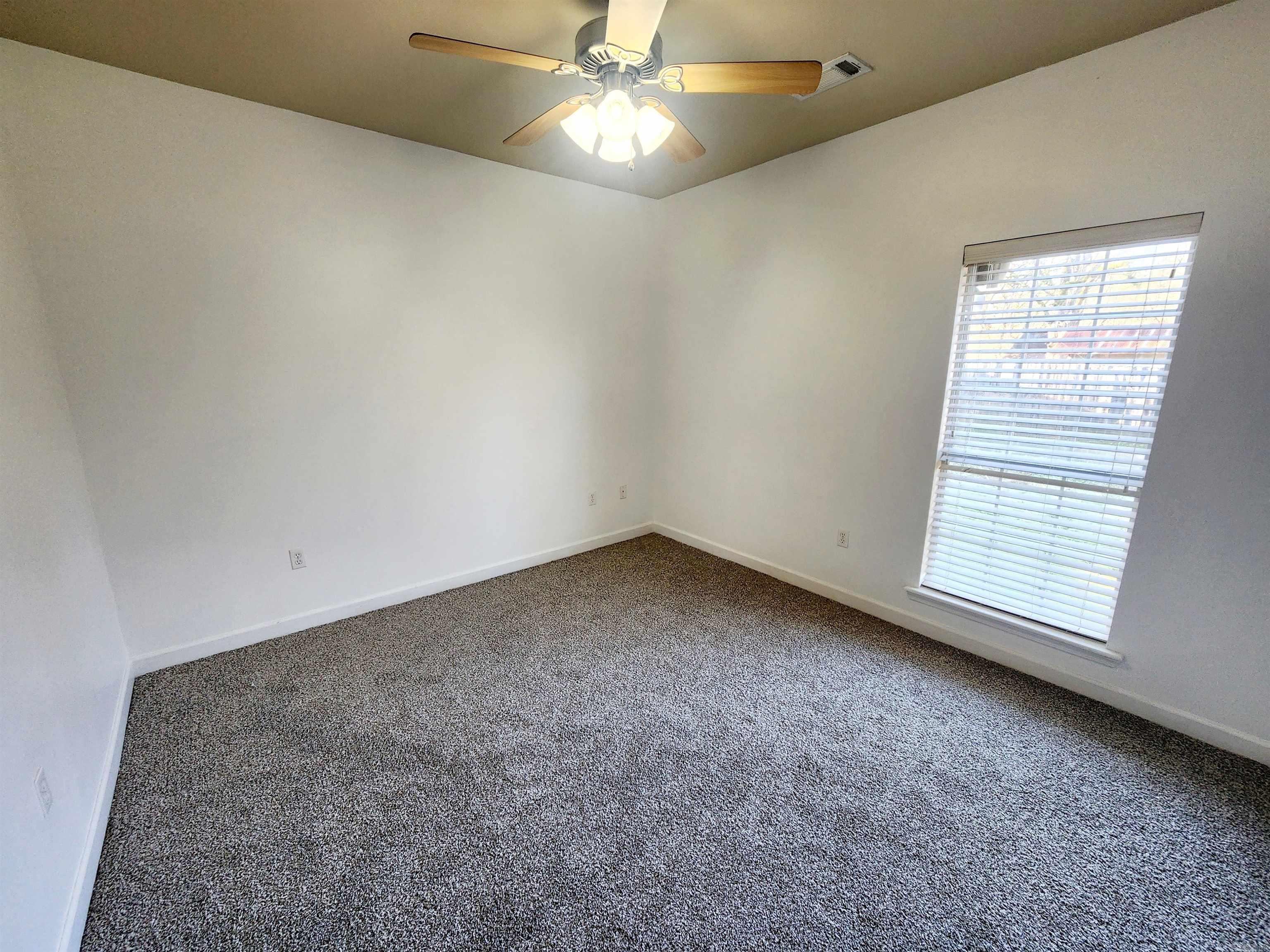 NEIGHBORS - Residential