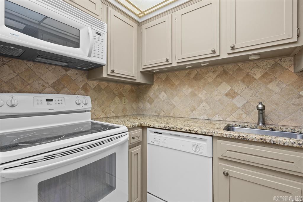 BEACON MANOR HPR - Residential