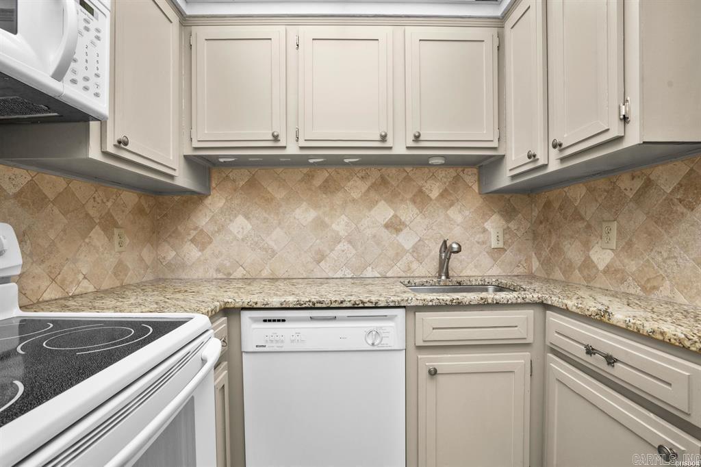 BEACON MANOR HPR - Residential