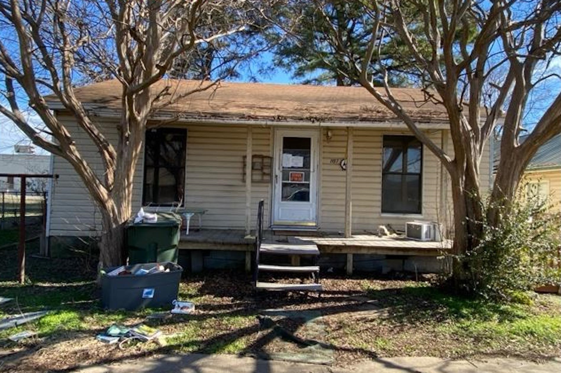 Great opportunity conveniently located in Conway. 2br/1ba home with fenced yard and storage building. The seller does not accept blind offers or escalation clauses. Cash offers require 10% EMD or $1,000 minimum, whichever is greater, and all financed offers require 1% EMD or $1,000 minimum, whichever is greater. Sold As-Is. See Agent Remarks. Verify all information. Measuring encouraged. This property is subject to a 3-Day First Look Period. Seller will negotiate offers after the period expires.