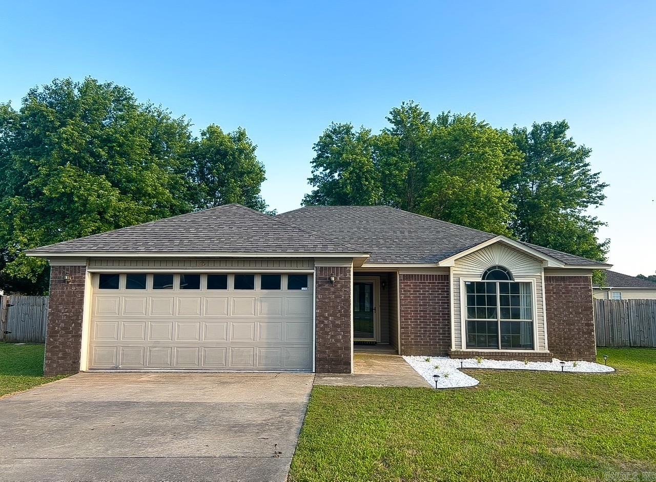 Take a look at this charming 3 Br/ 2Ba home in the Cabot School District! This home offers an open floor plan, spacious living room, wonderful kitchen and a large primary bedroom. Great updates in the bathrooms and laundry room. The kitchen features granite countertops with beautiful glass backsplash and stainless steel appliances. Don't miss out on this one, call today for your private showing.