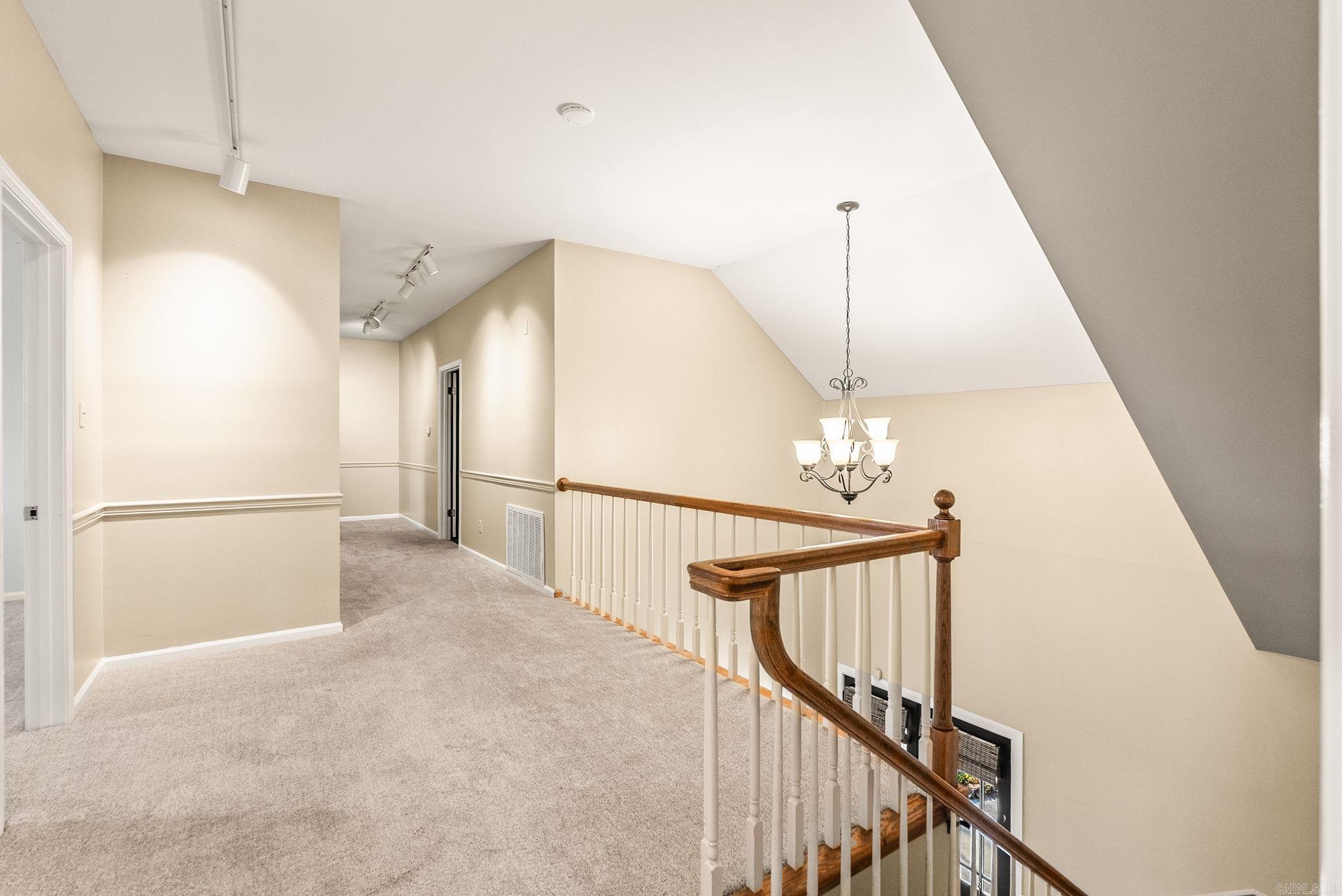 COUNTRY CLUB MANOR - Residential