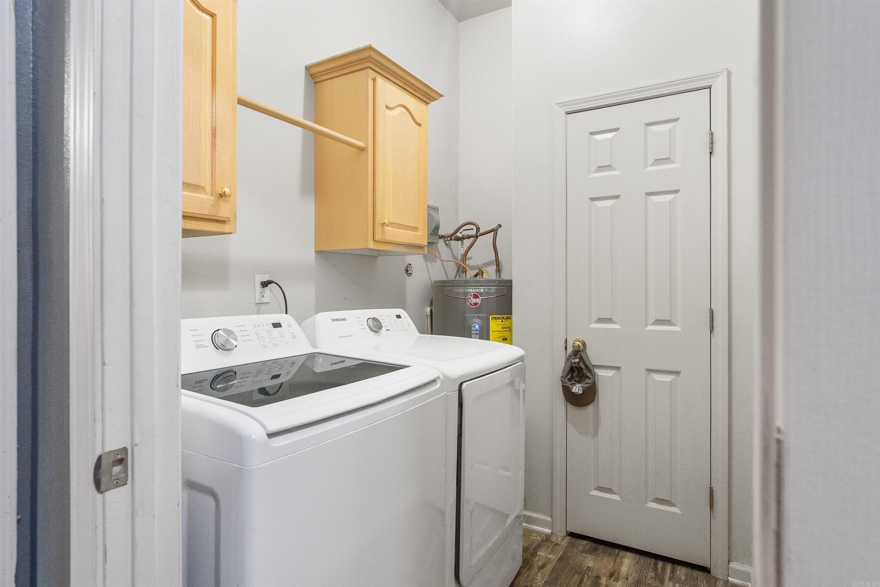 DEERFIELD ESTATES - Residential