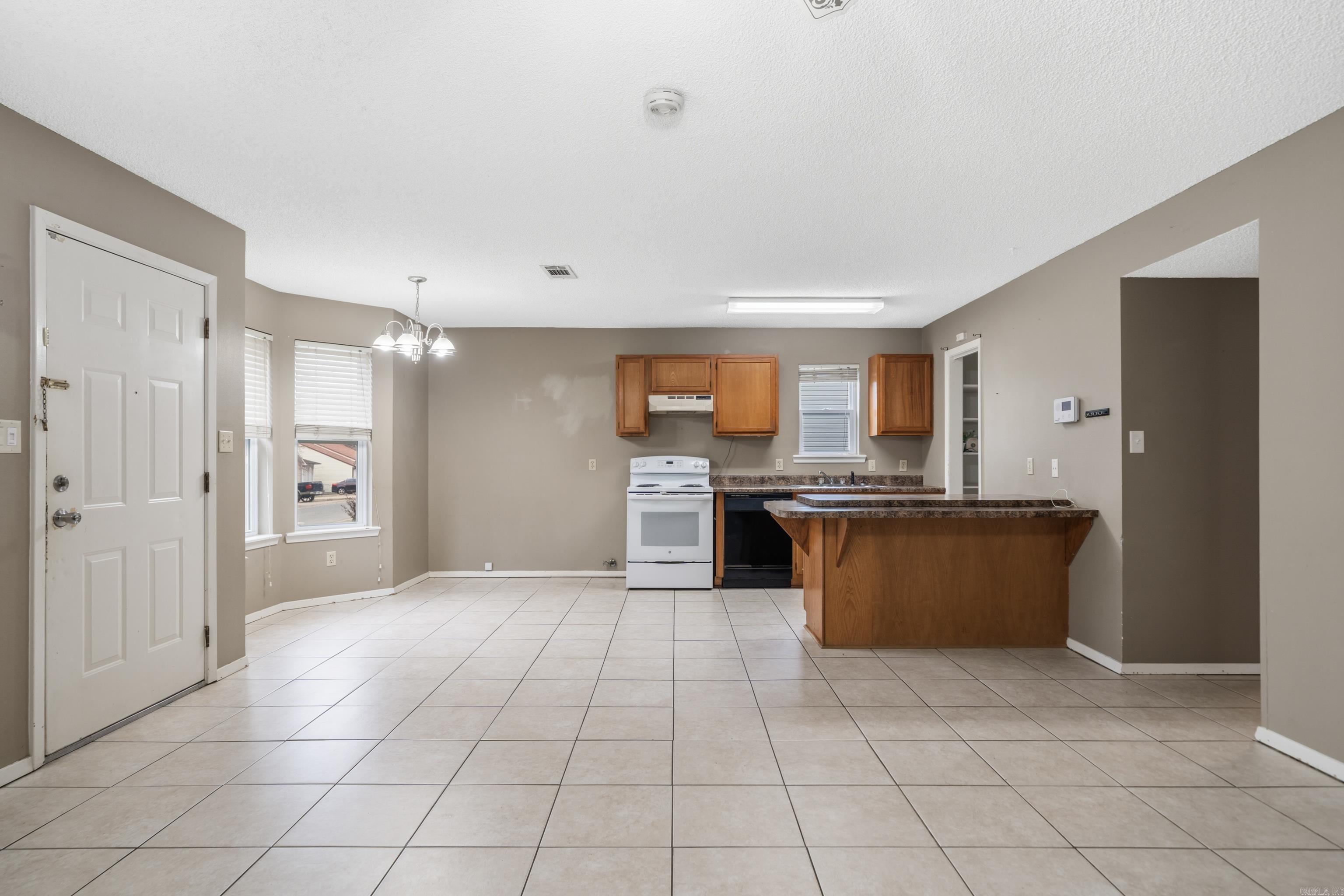 WINANS HILLS PATIO HOMES - Residential