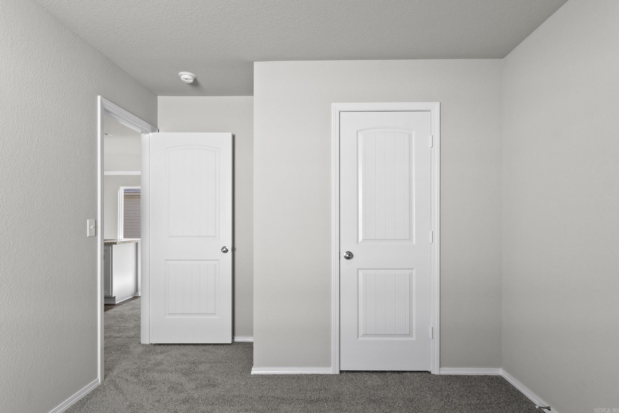 COUNTRY CLUB OF ARK THE - Residential