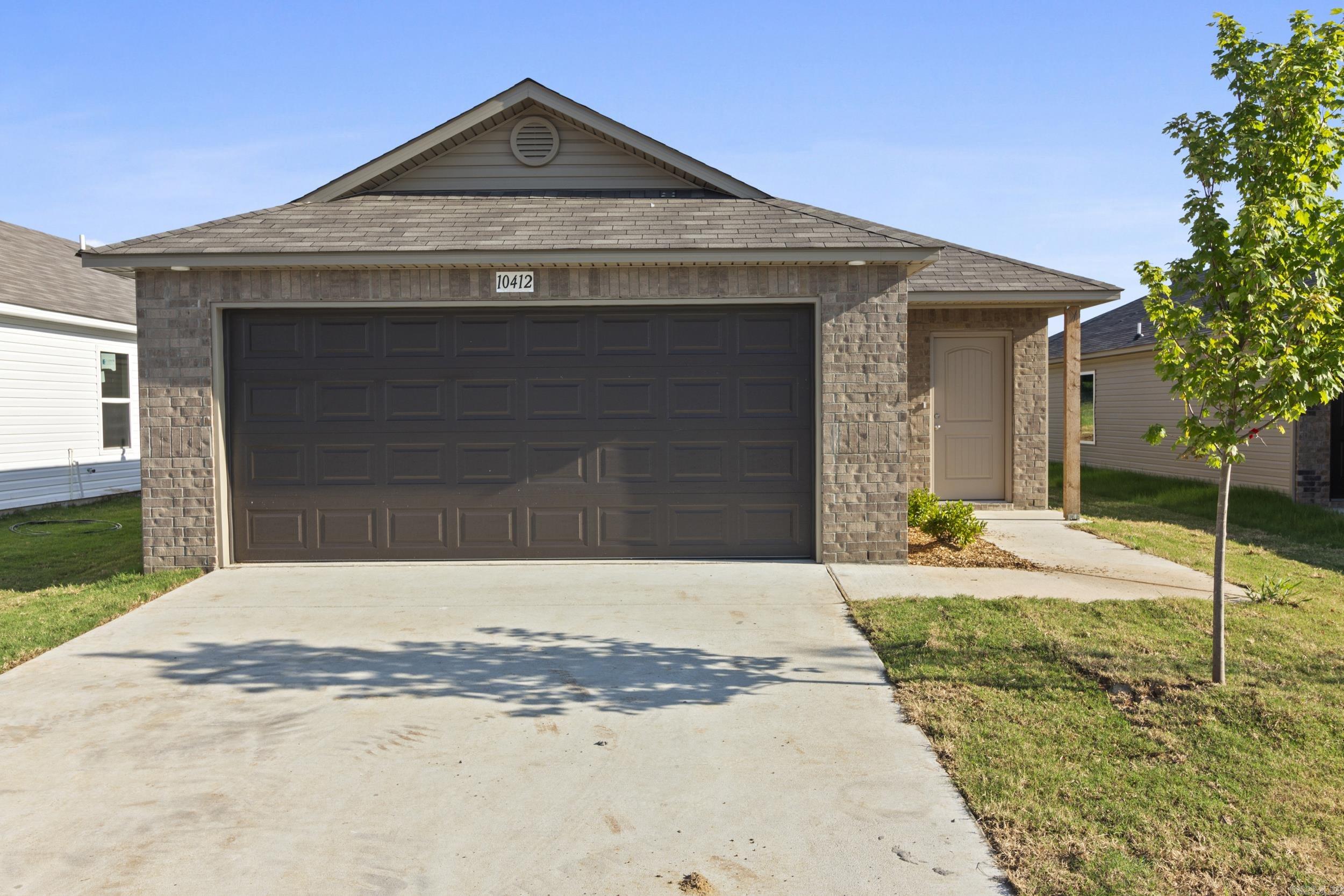 COUNTRY CLUB OF ARK THE - Residential