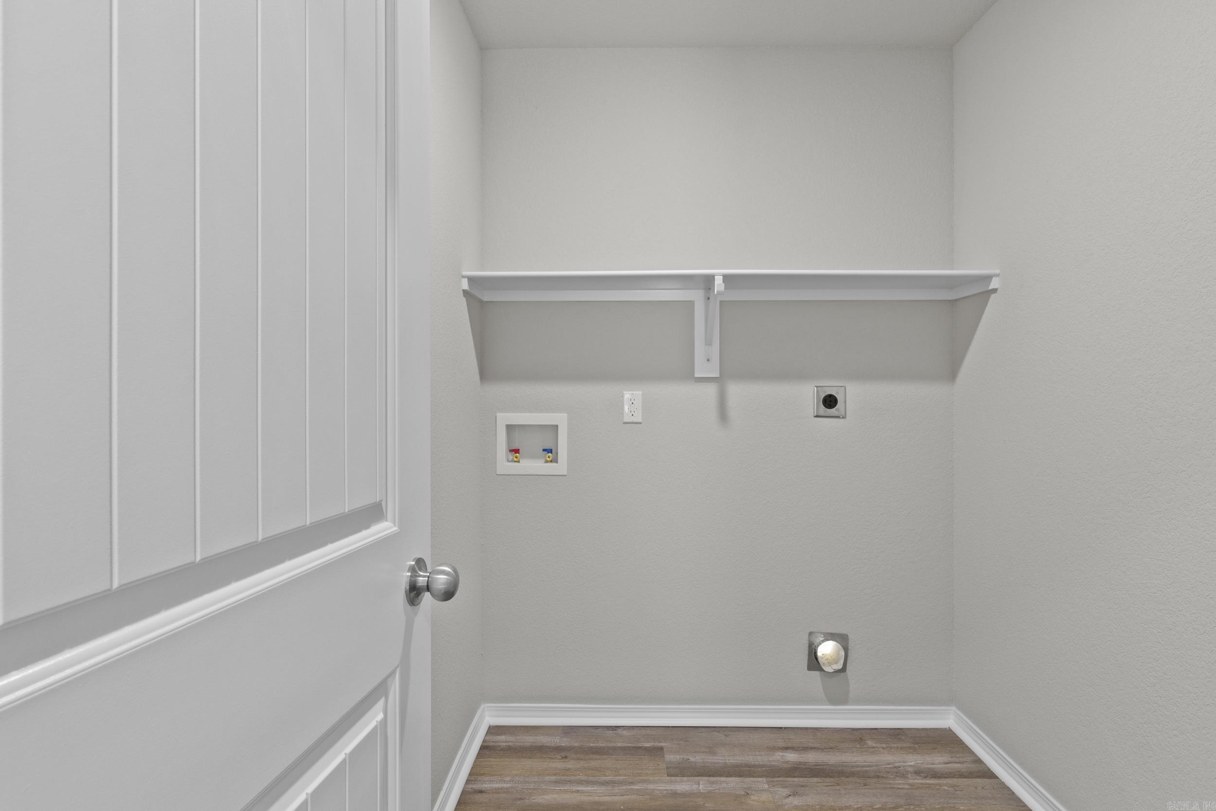 COUNTRY CLUB OF ARK THE - Residential