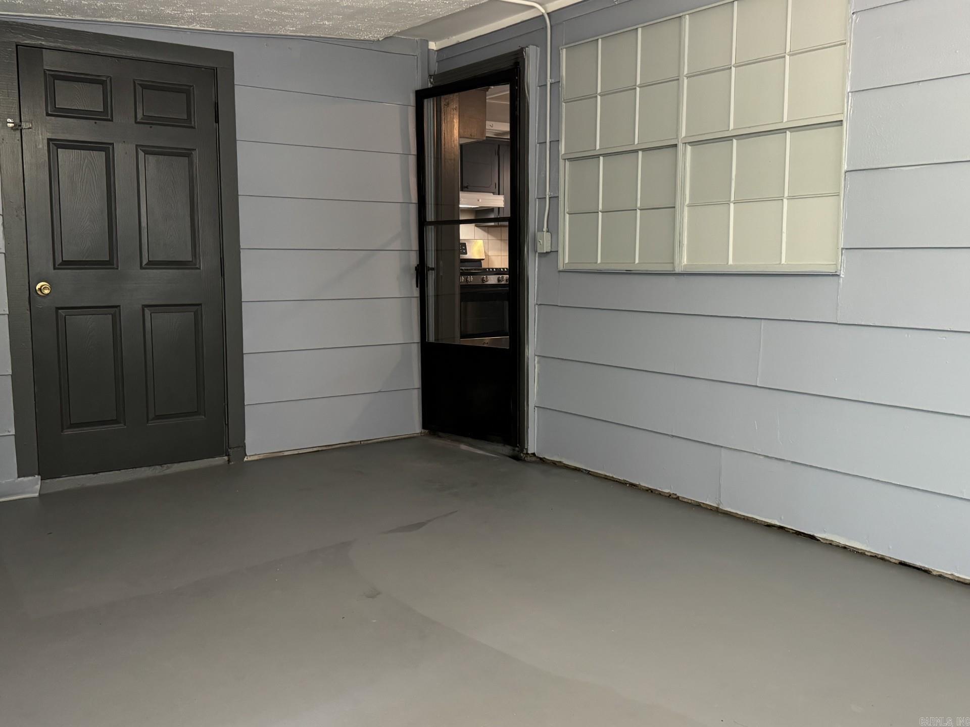 DELTA LAWN - Residential