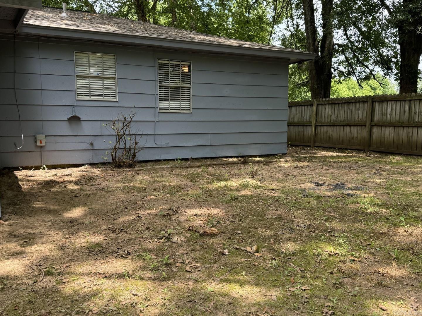 DELTA LAWN - Residential