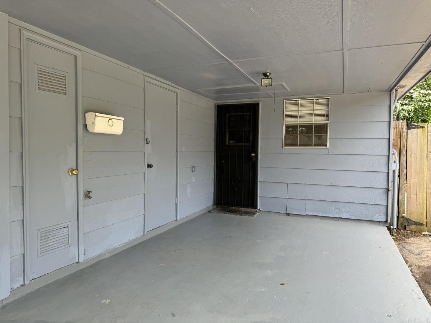 DELTA LAWN - Residential