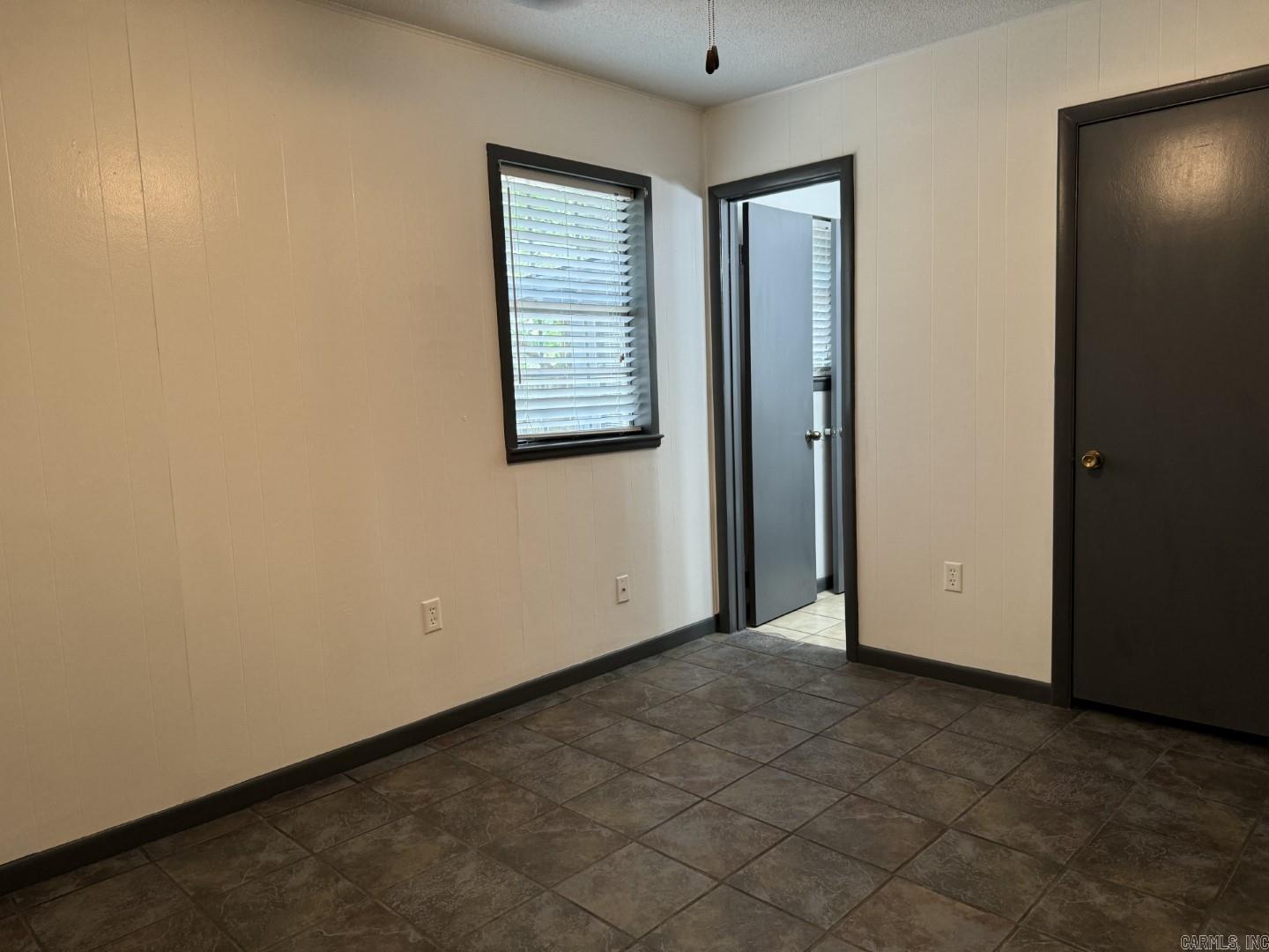 DELTA LAWN - Residential