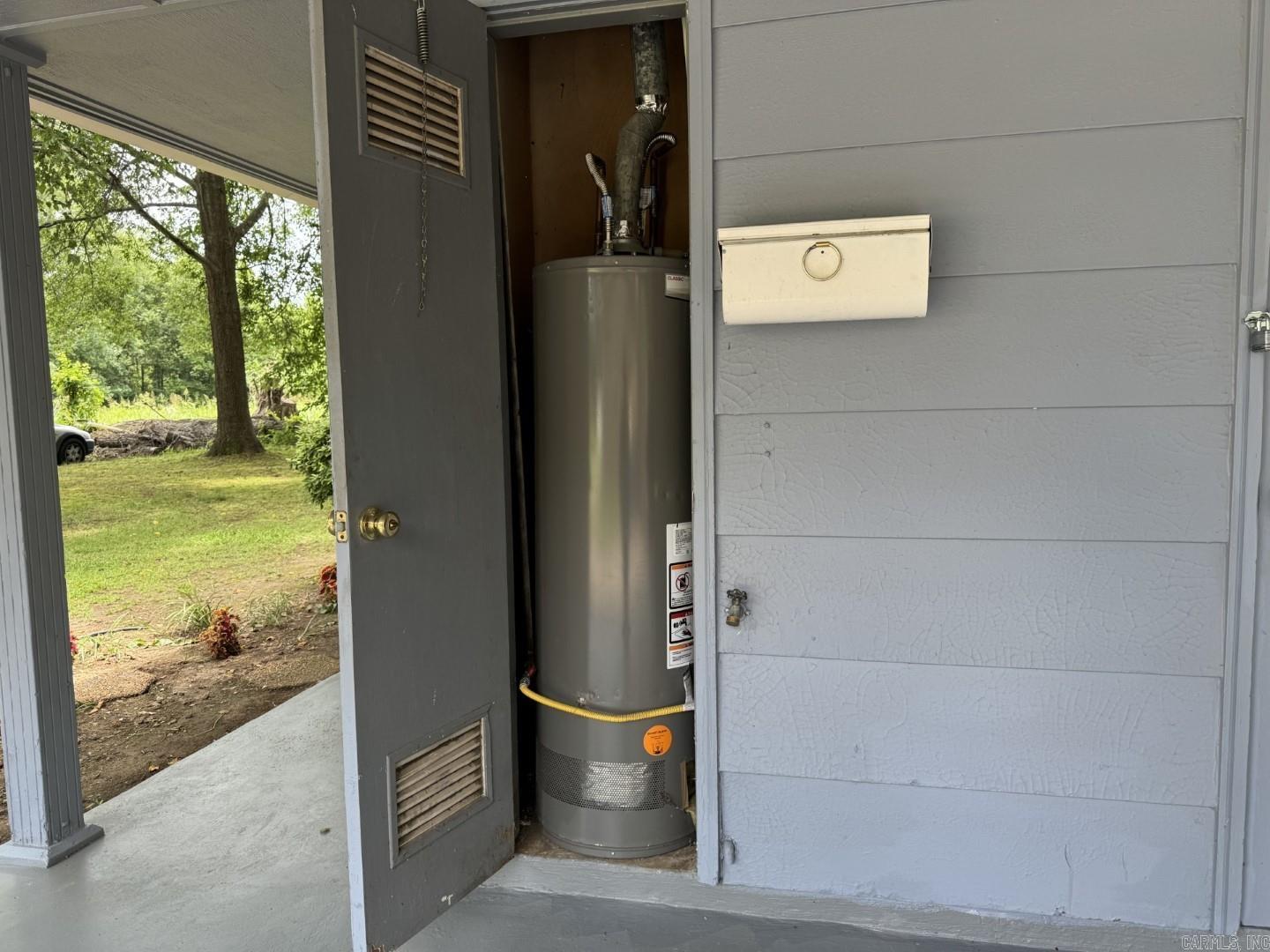 DELTA LAWN - Residential