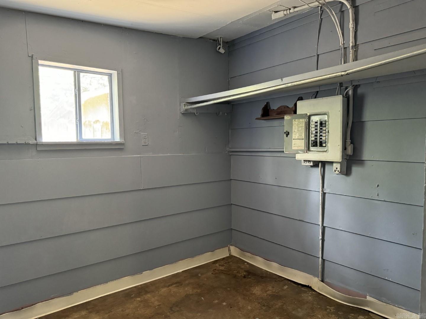 DELTA LAWN - Residential