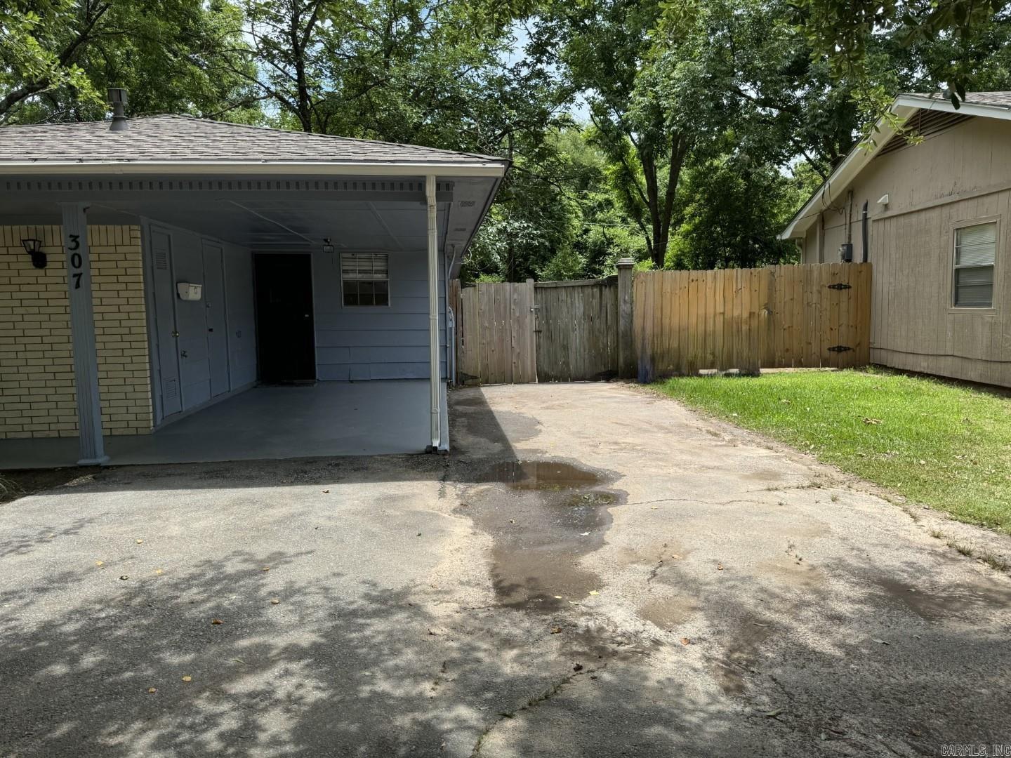 DELTA LAWN - Residential