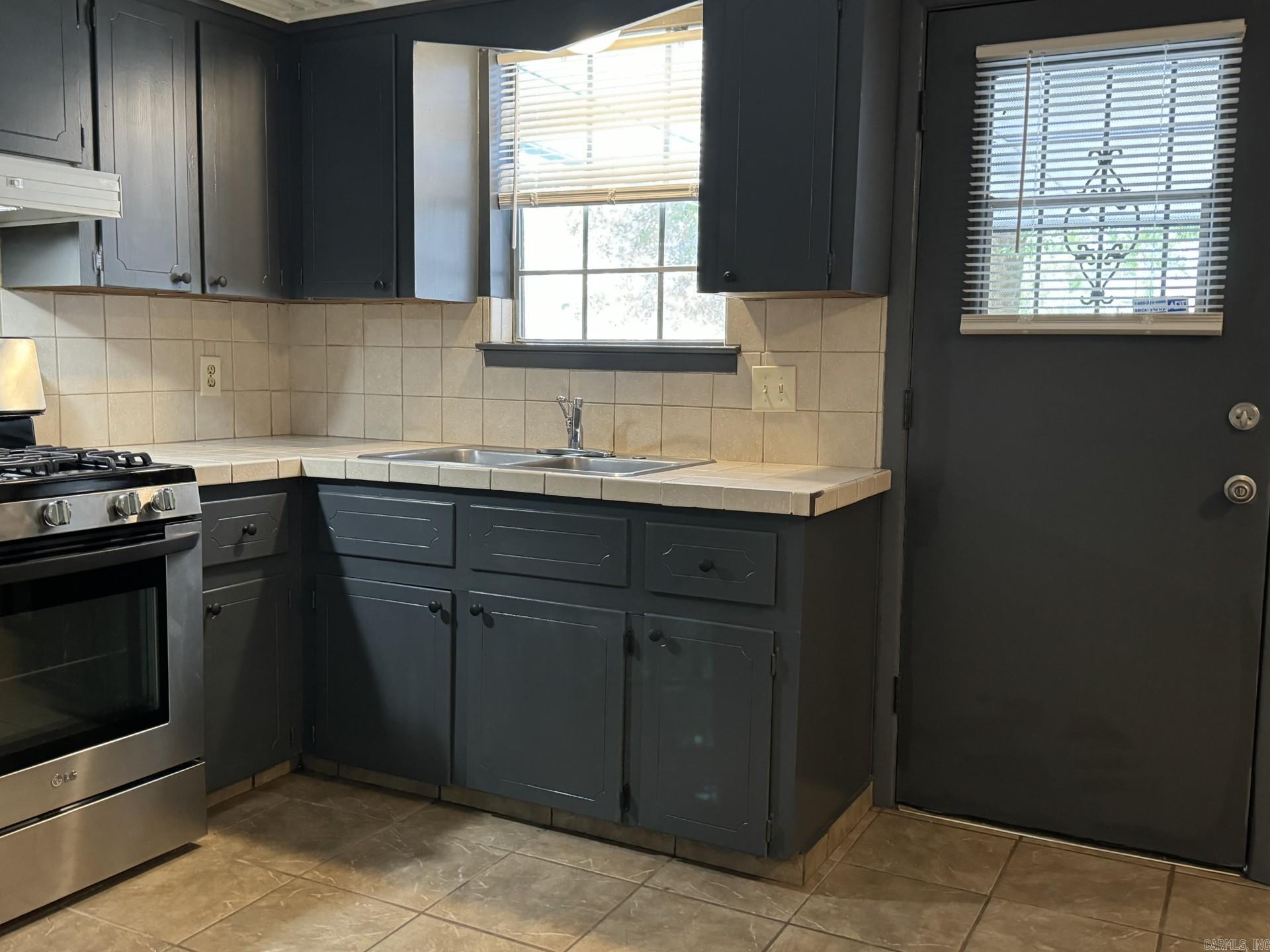 DELTA LAWN - Residential