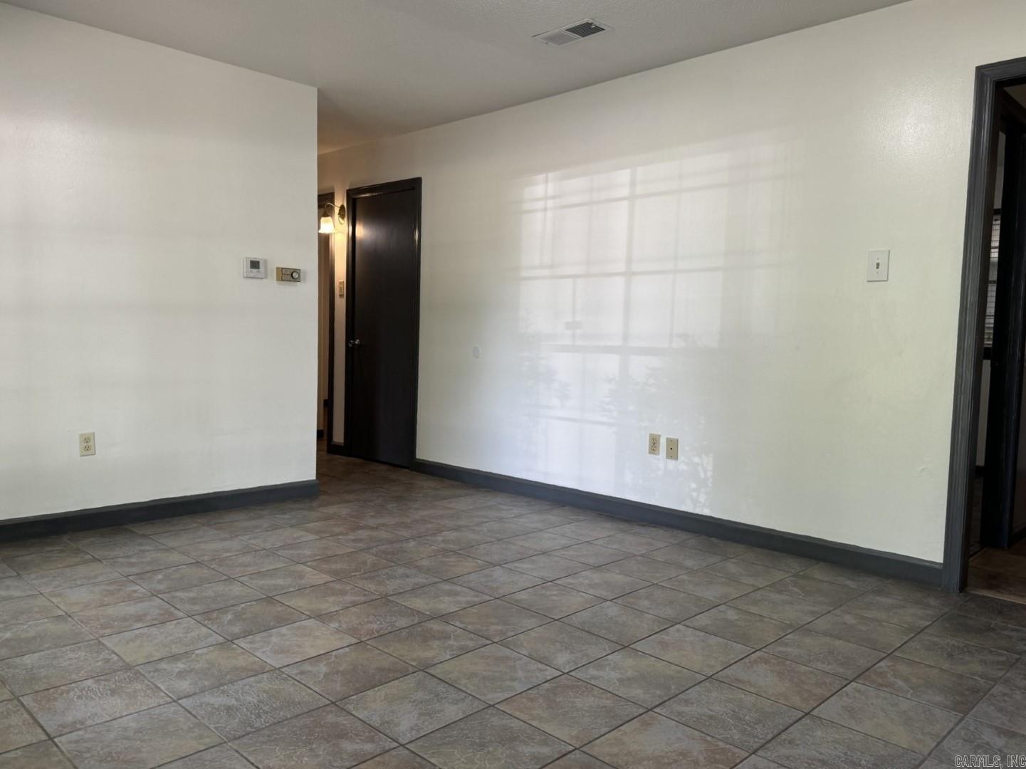 DELTA LAWN - Residential