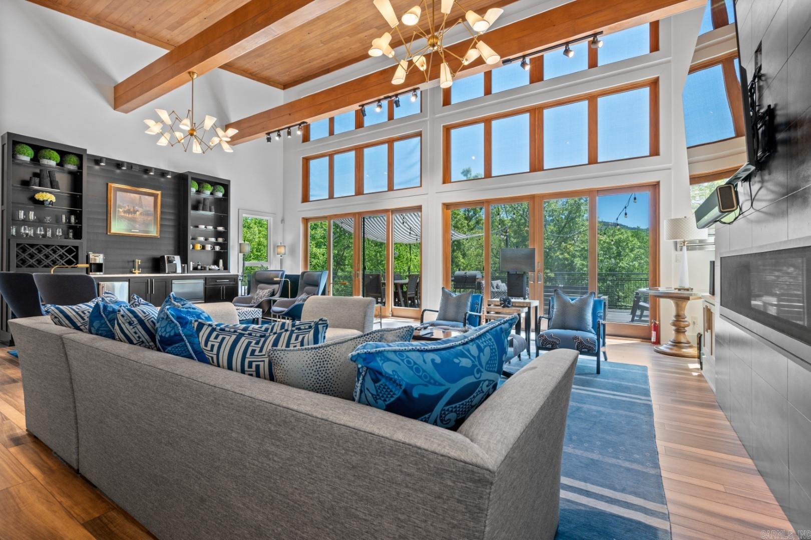 BAYOU RIDGE - Residential