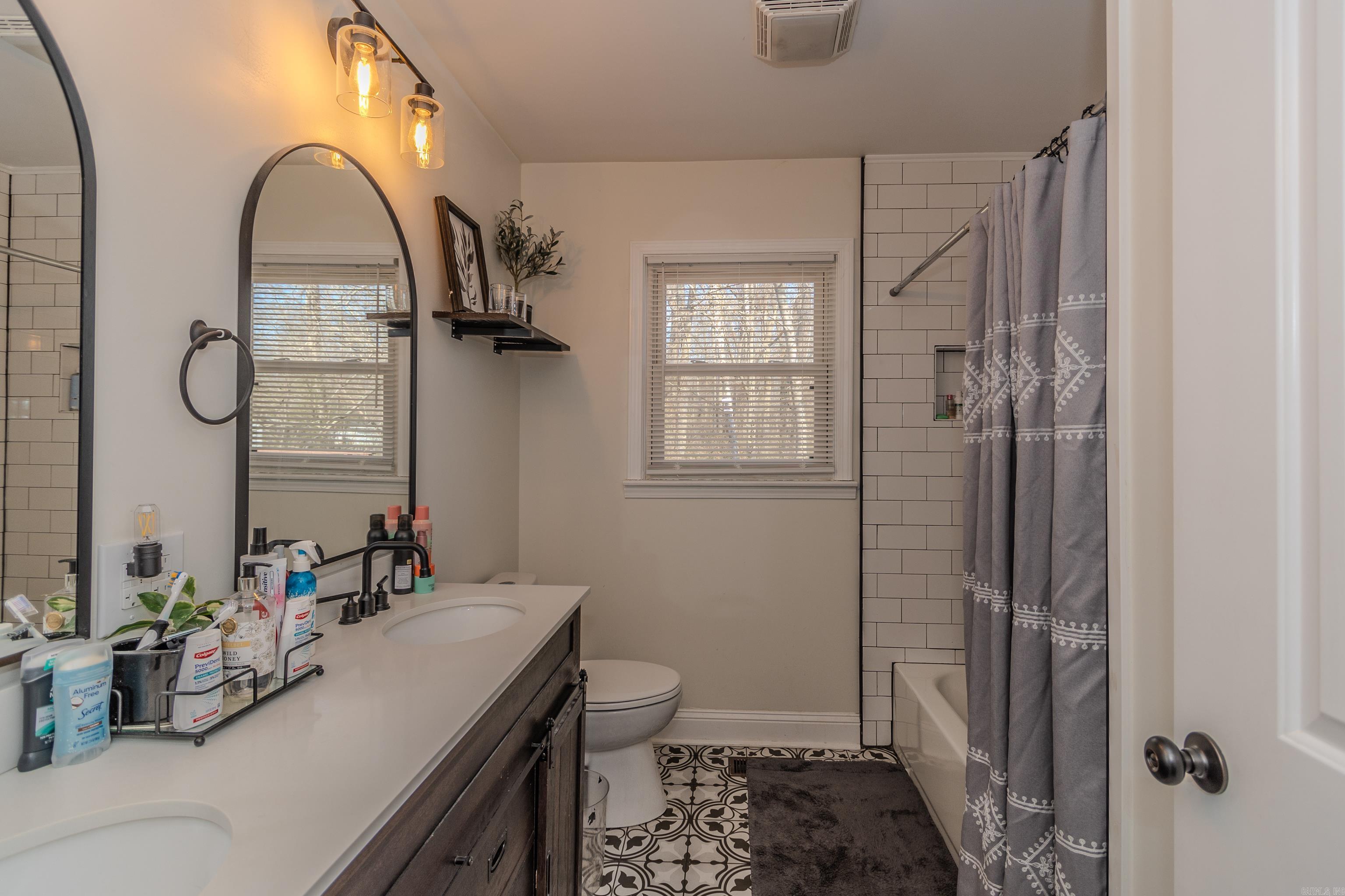 JOHNSON HEIGHTS - Residential