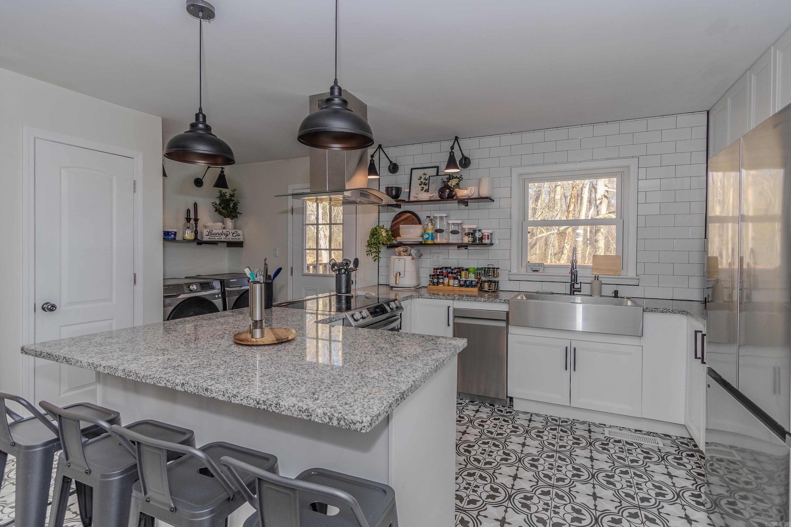 JOHNSON HEIGHTS - Residential