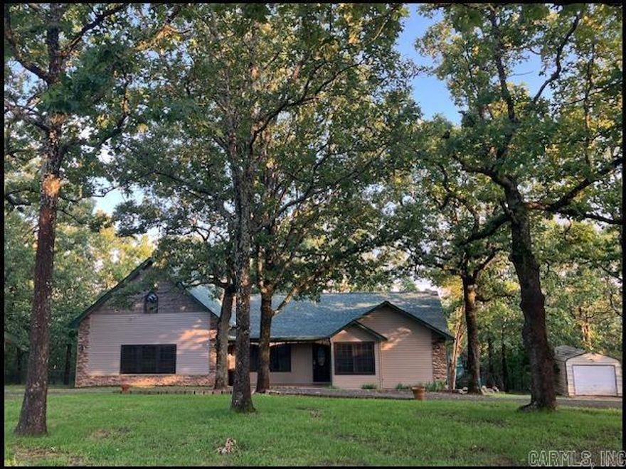 *NORTH LITTLE ROCK* GORGEOUS HOME IN QUAIL VALLEY! This Three Bedroom Two Bathroom Home Feels Like A True Retreat!! Features Over 2,000 Square Feet! Includes Stove, Refrigerator, AND Washer/Dryer Combo! Featuring Beautiful Vaulted Ceilings In Living Area With Beautiful Rock Fireplace Creating A Warm And Inviting Atmosphere! Fully Fenced In Yard! Large Deck In Backyard With Peaceful Views! Just Minutes From Lake Conway And The Camp Robinson State Wildlife Management Area! SMALL STORAGE FOR TENANT USE!! LARGE SHOP NOT INCLUDED IN RENTAL. WOODS ARE NOT ACCESSIBLE TO TENANTS!  AVAILABLE NOW!!! <a href='https://raineyrealty.com/virtualtour.php?r=YL30d6'> Click here for a 360° Virtual Tour</a>