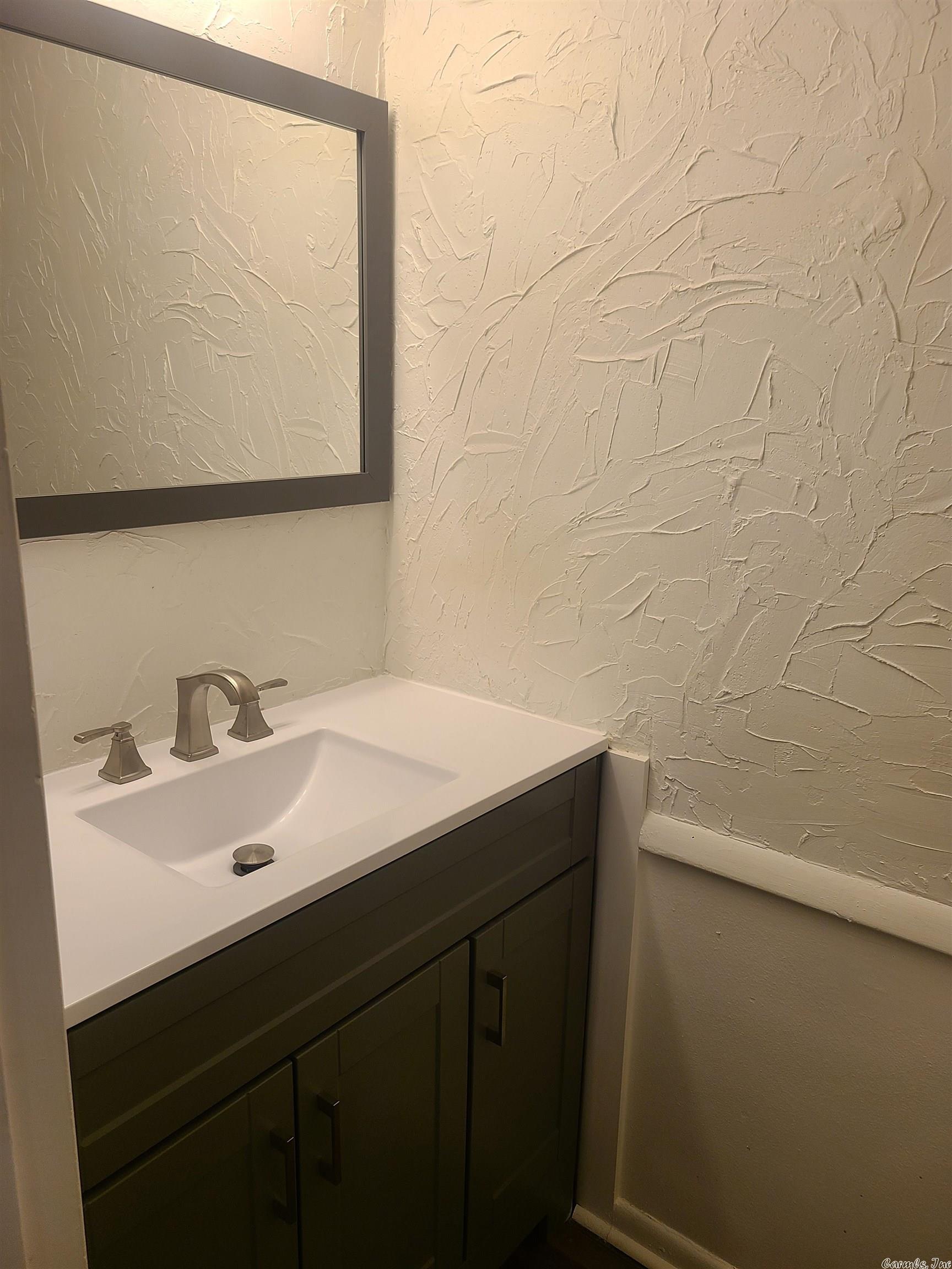 North Hills Manor - Residential Lease