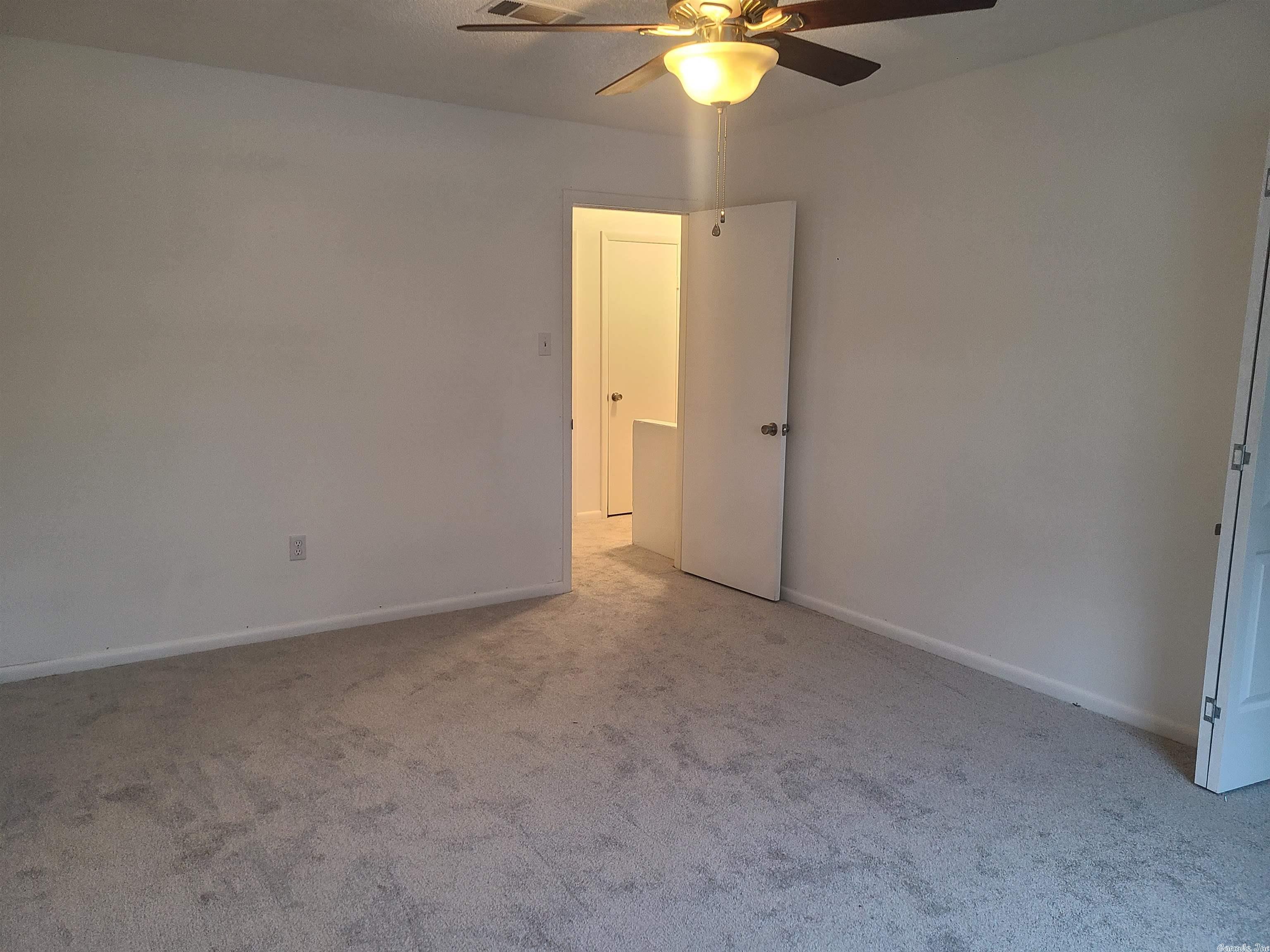 North Hills Manor - Residential Lease