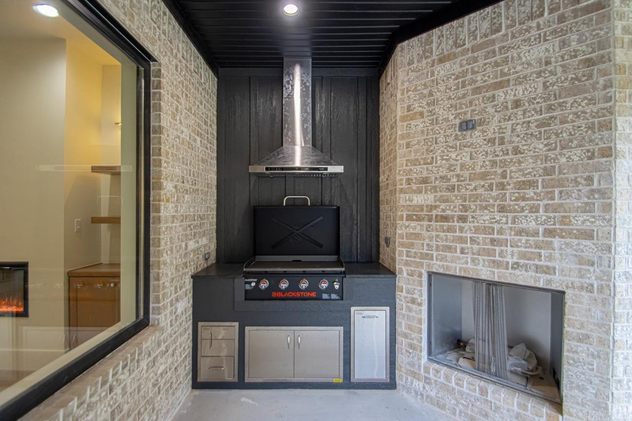 CHENAL VALLEY CALION COURT - Residential