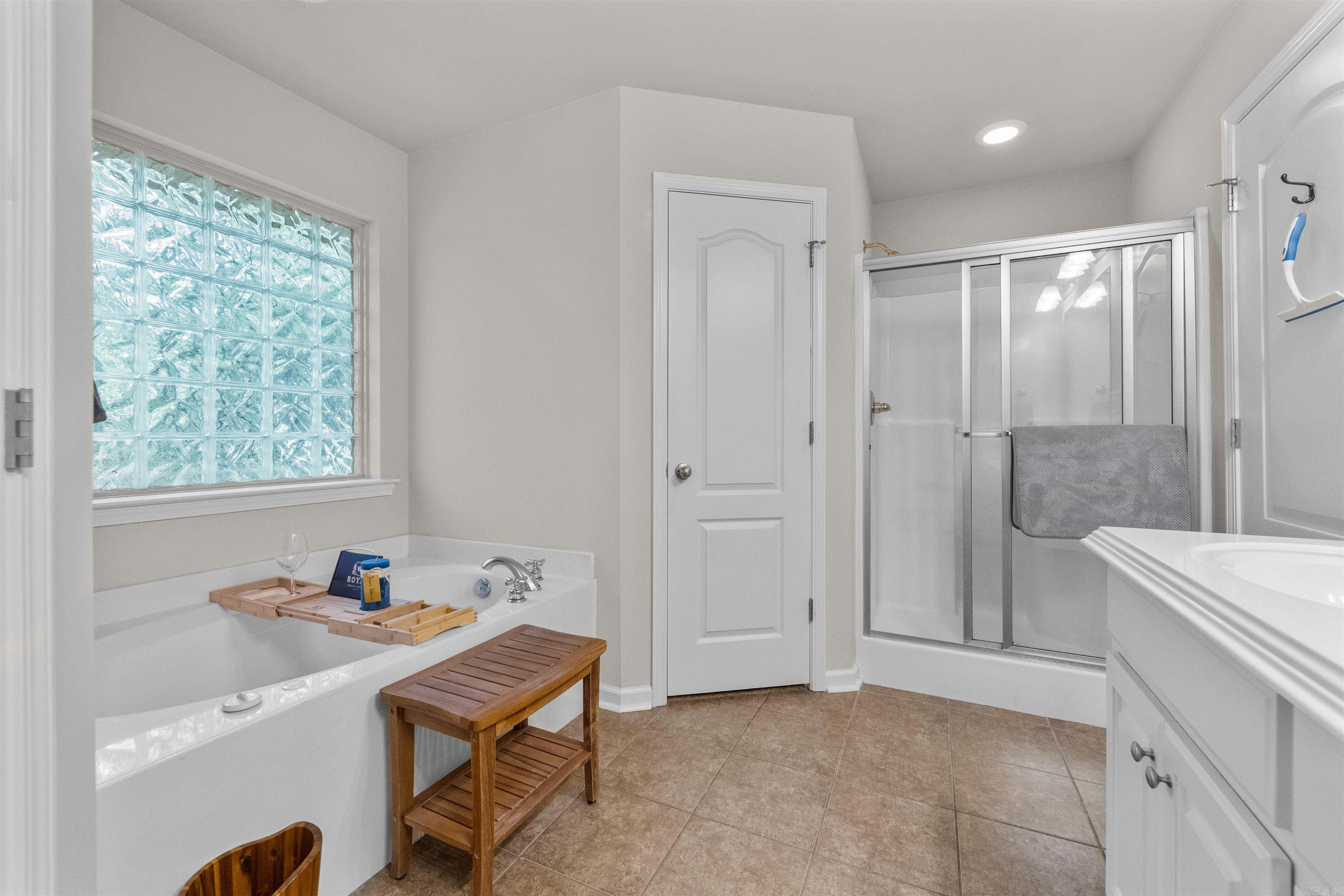 CANTERBERRY POINT - Residential