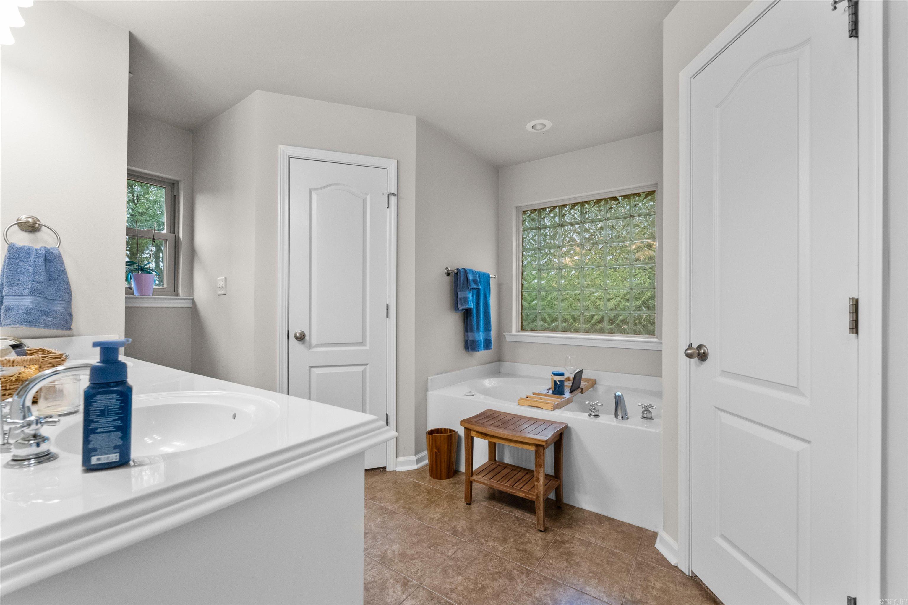 CANTERBERRY POINT - Residential