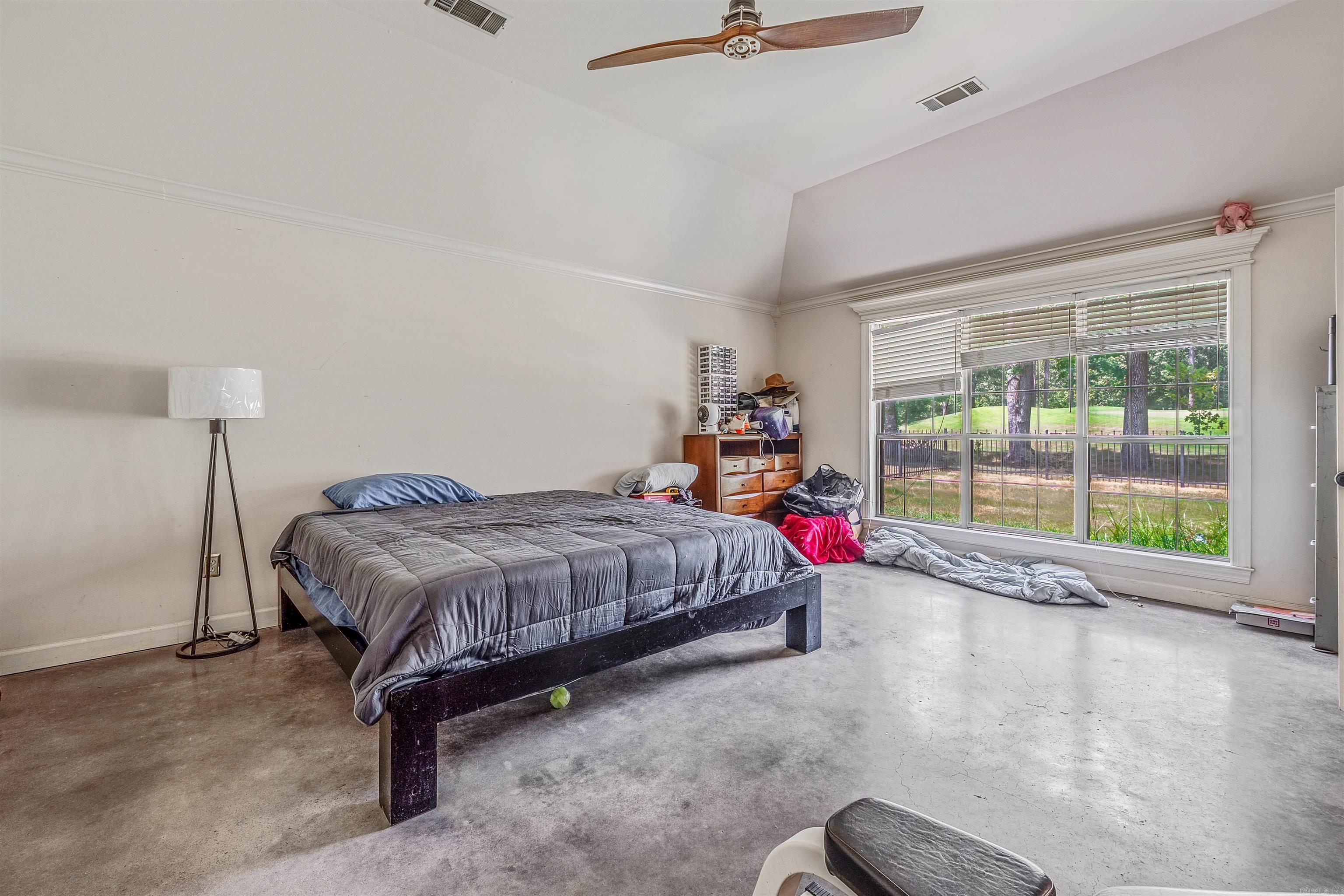 COUNTRY CLUB OF ARK THE - Residential