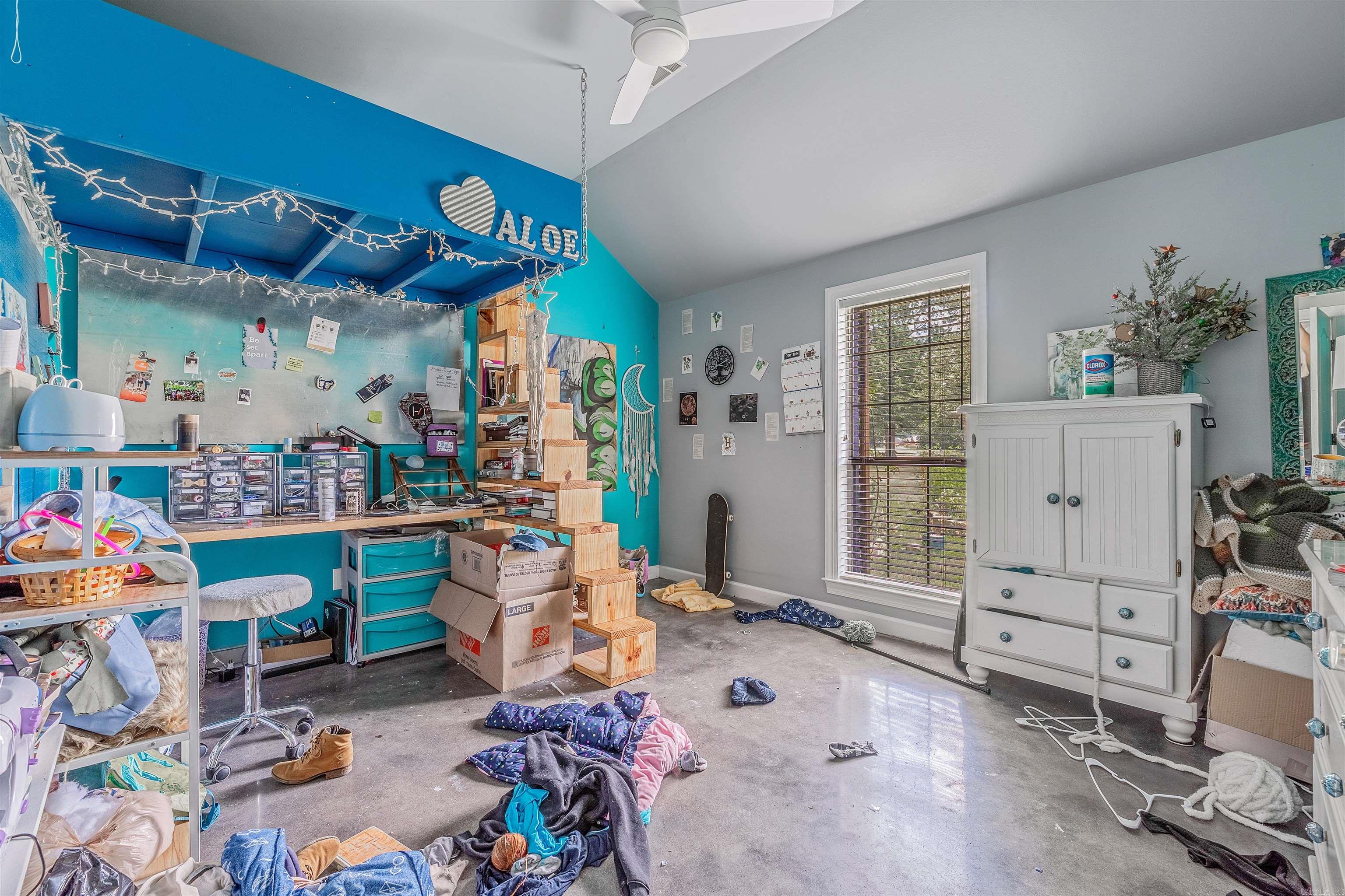 COUNTRY CLUB OF ARK THE - Residential