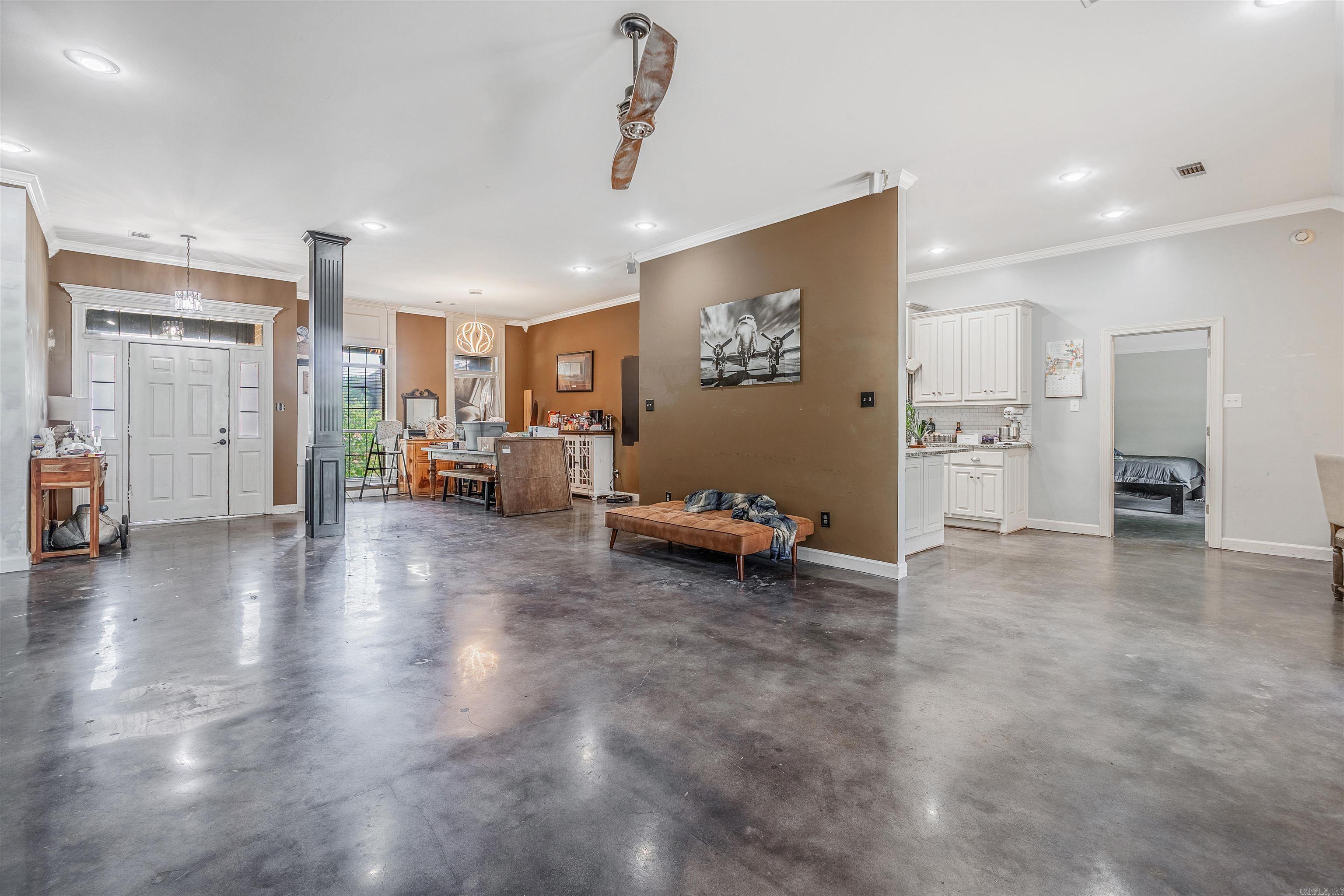 COUNTRY CLUB OF ARK THE - Residential