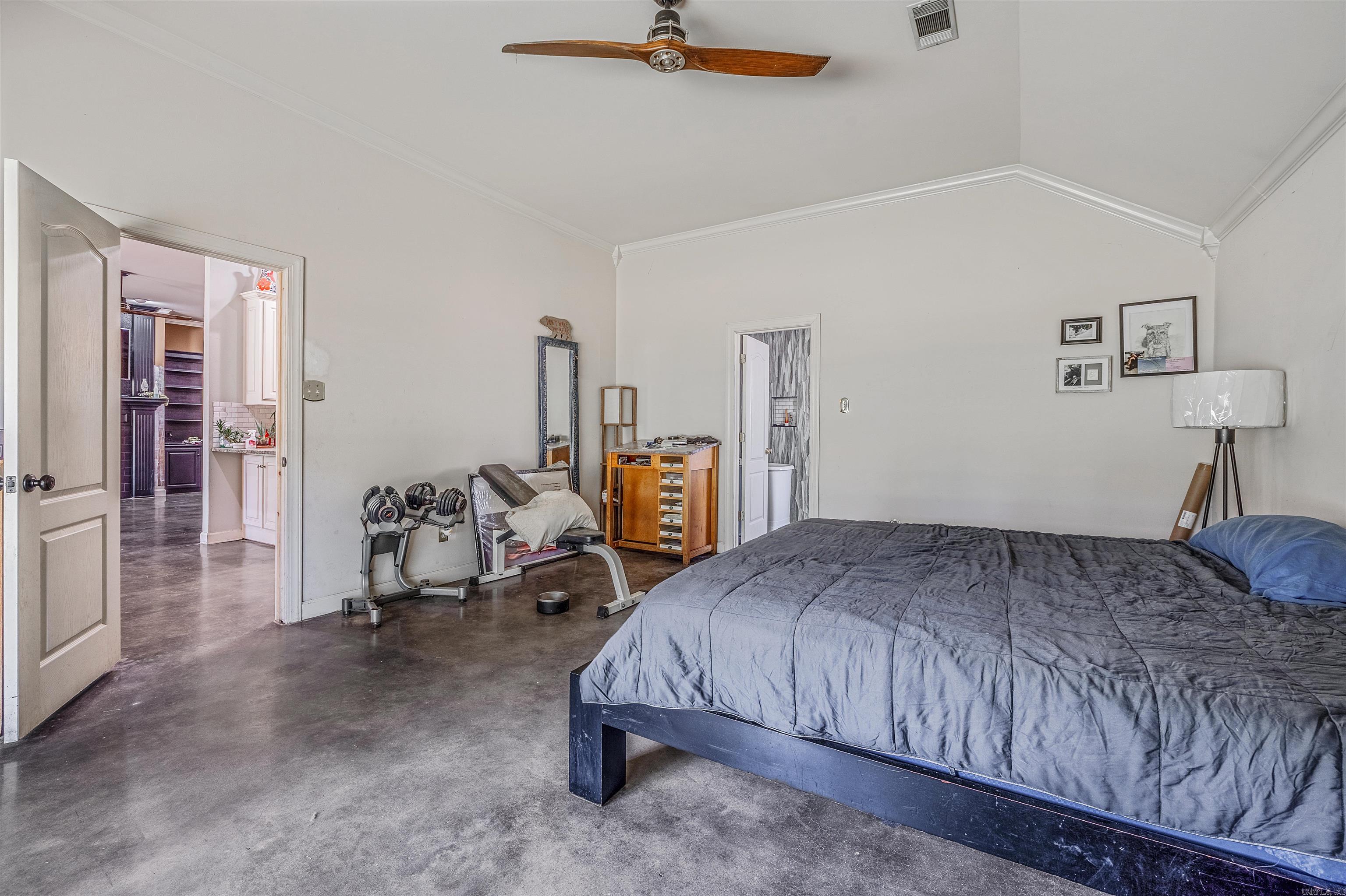 COUNTRY CLUB OF ARK THE - Residential