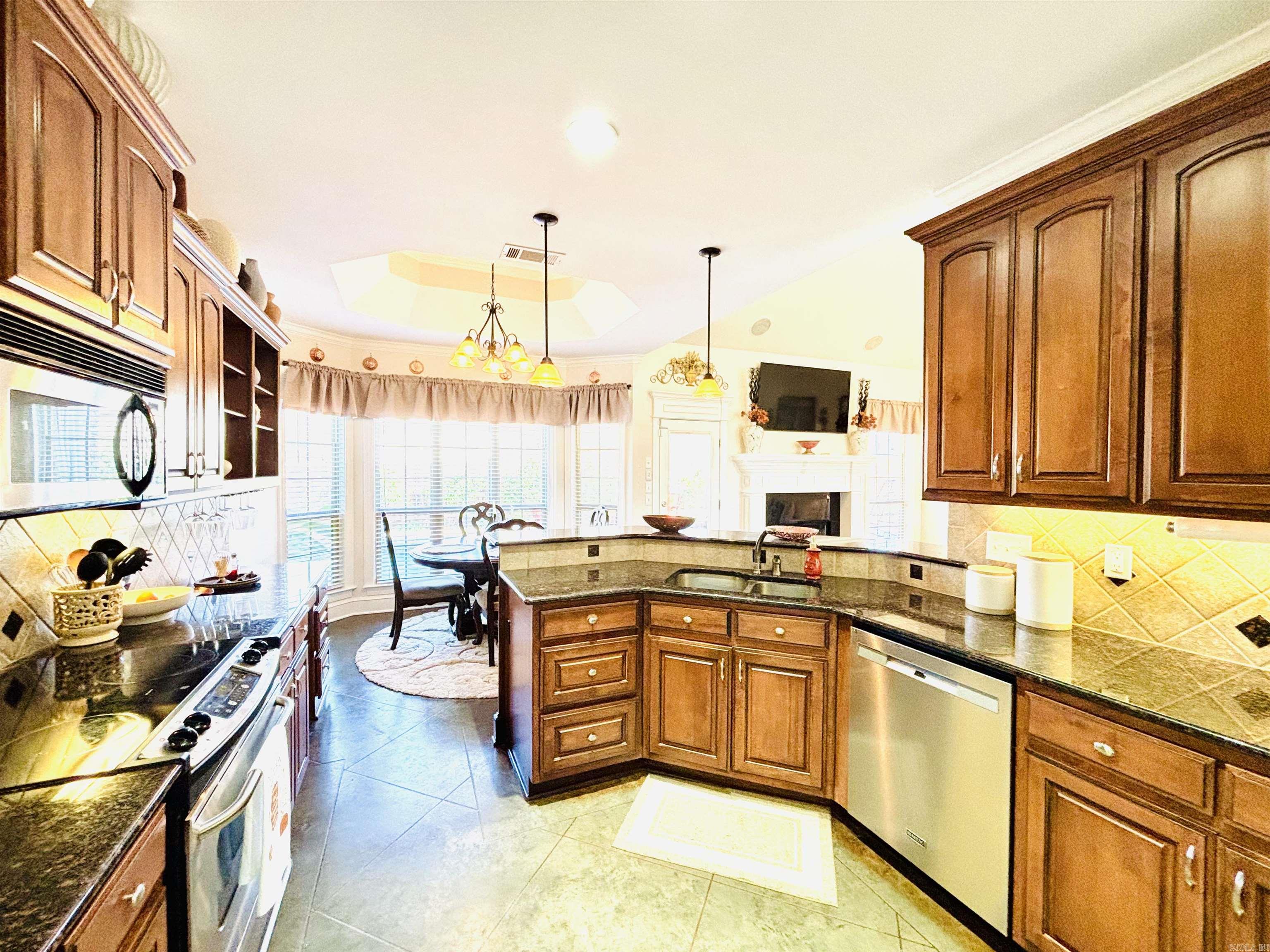 LEGACY VILLAGE - Residential