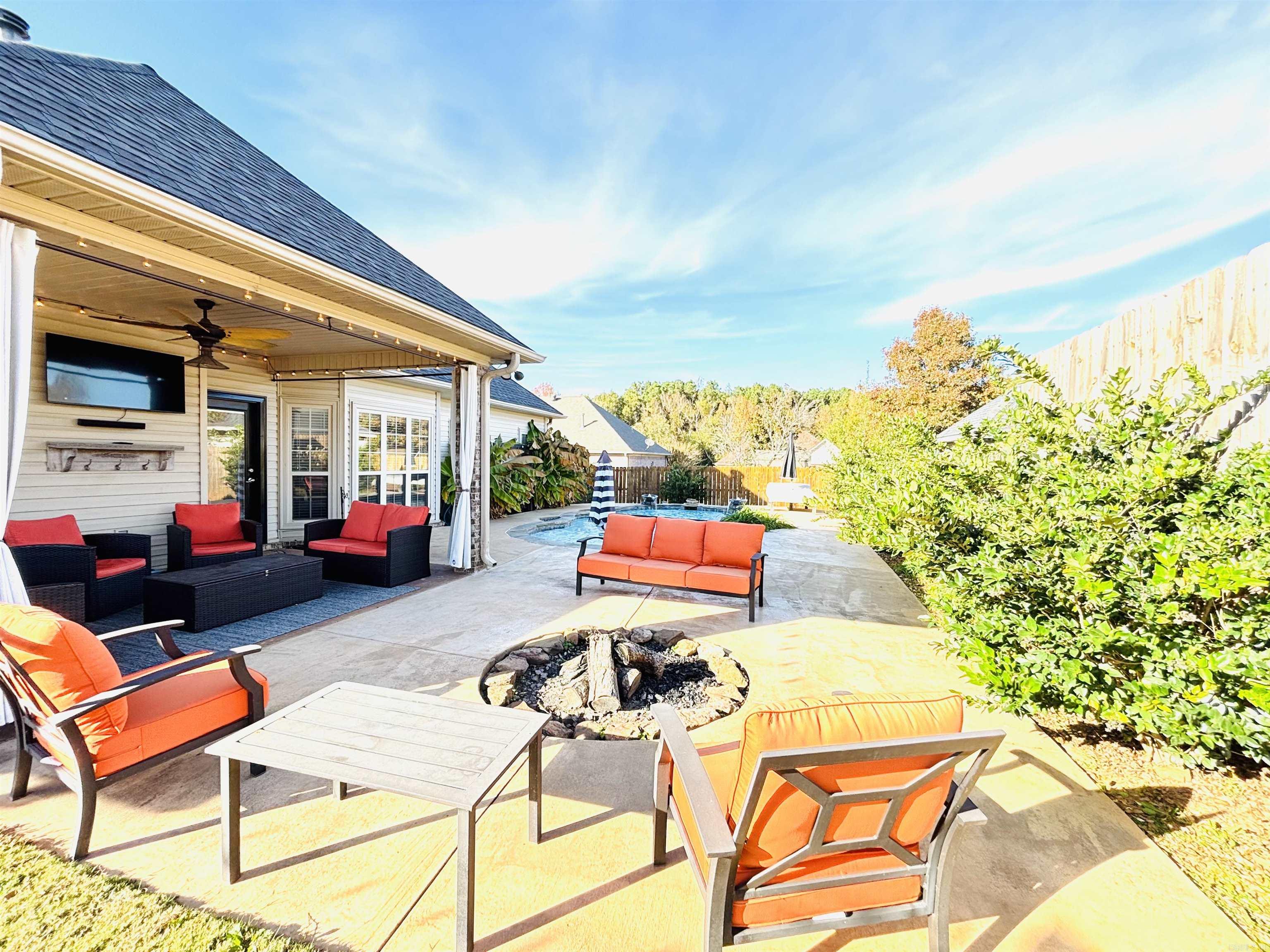 LEGACY VILLAGE - Residential