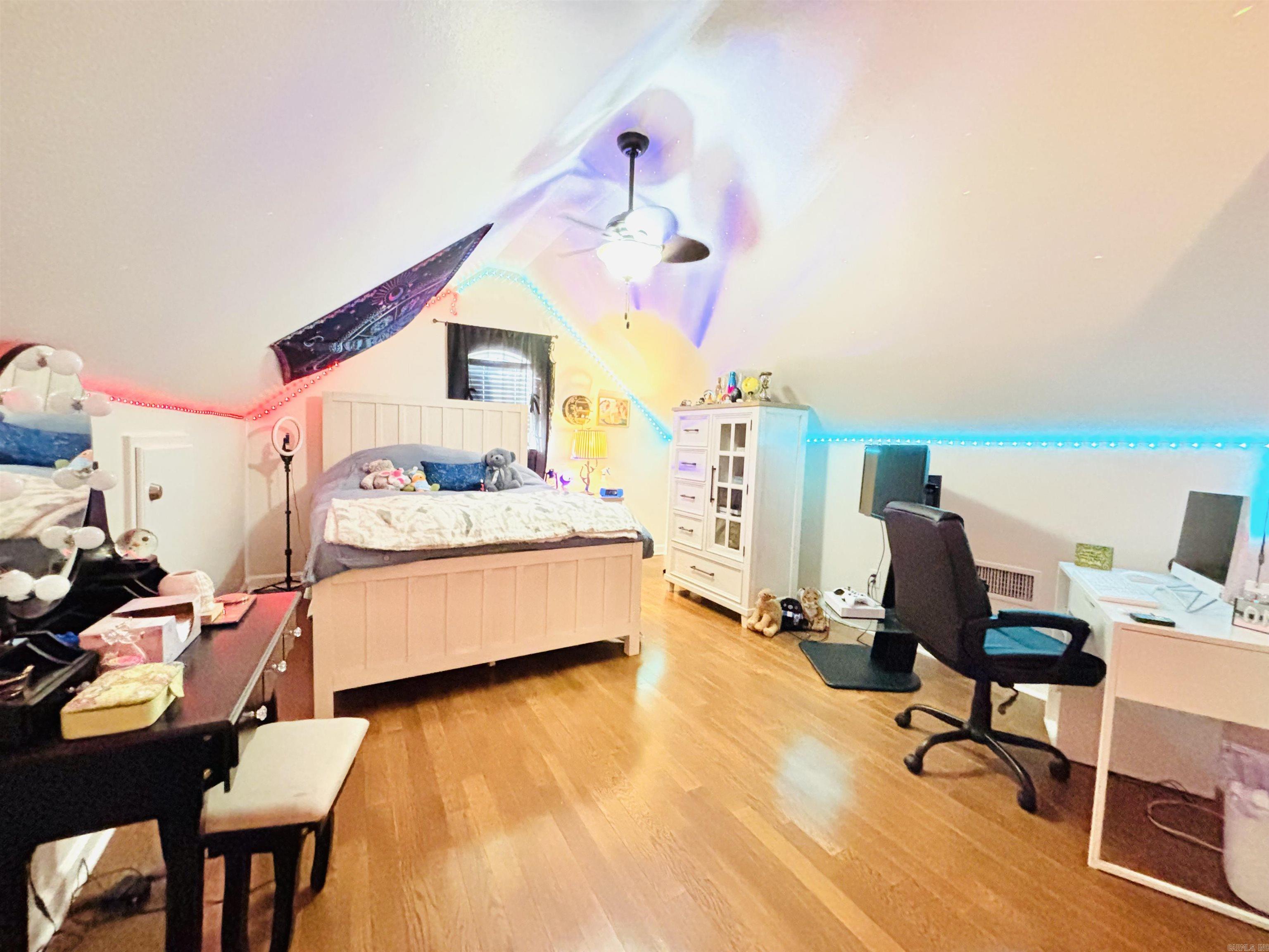 LEGACY VILLAGE - Residential