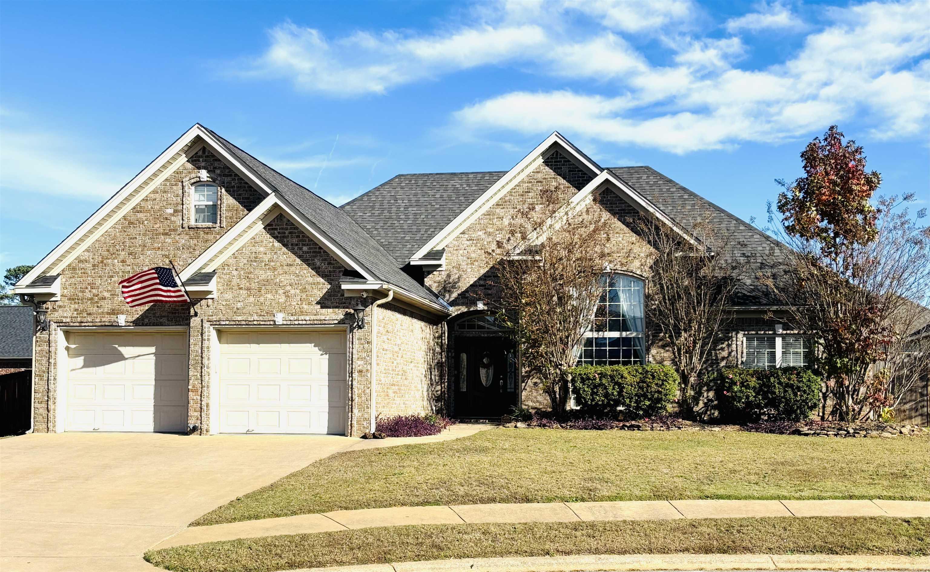 LEGACY VILLAGE - Residential