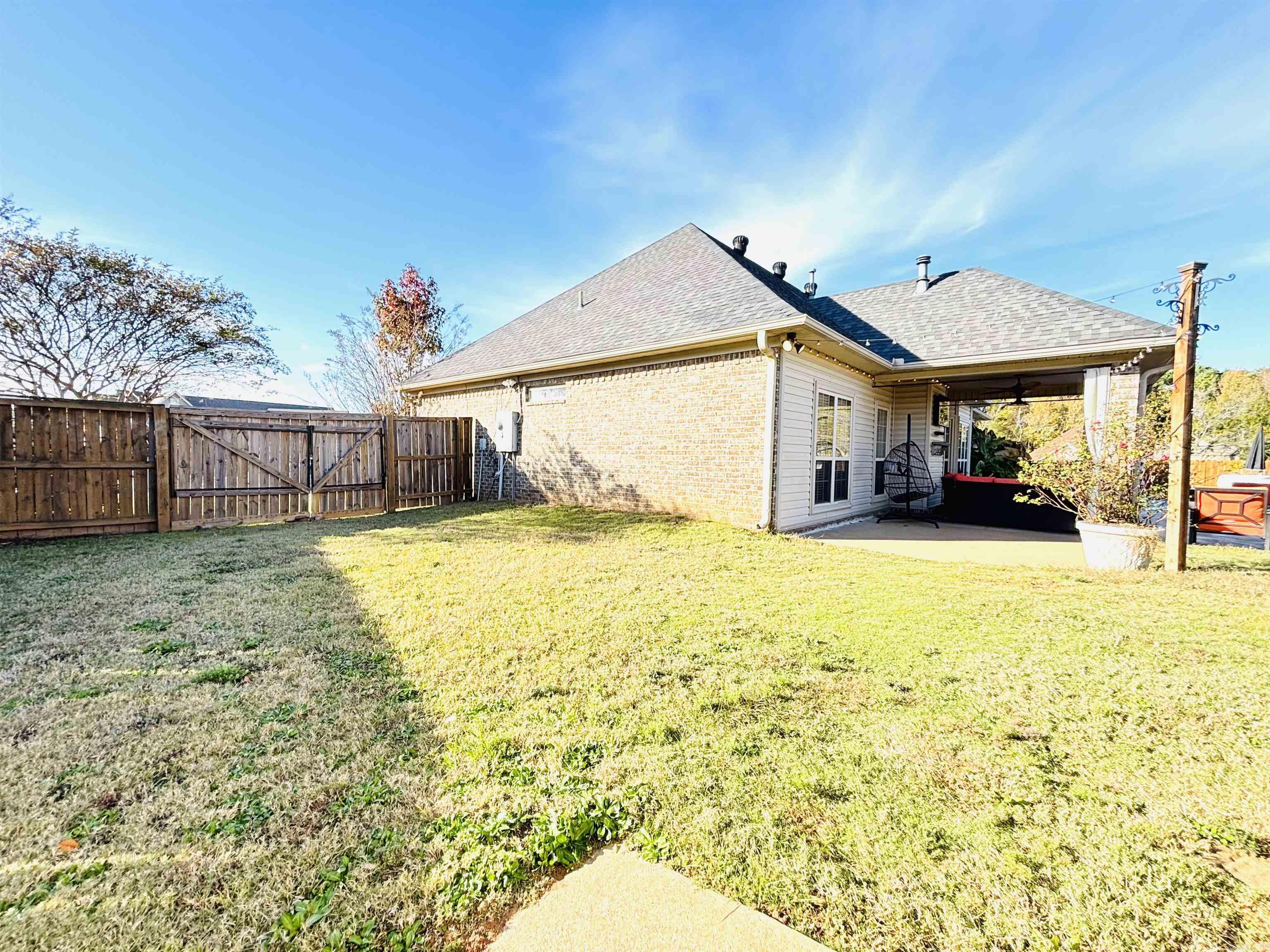 LEGACY VILLAGE - Residential