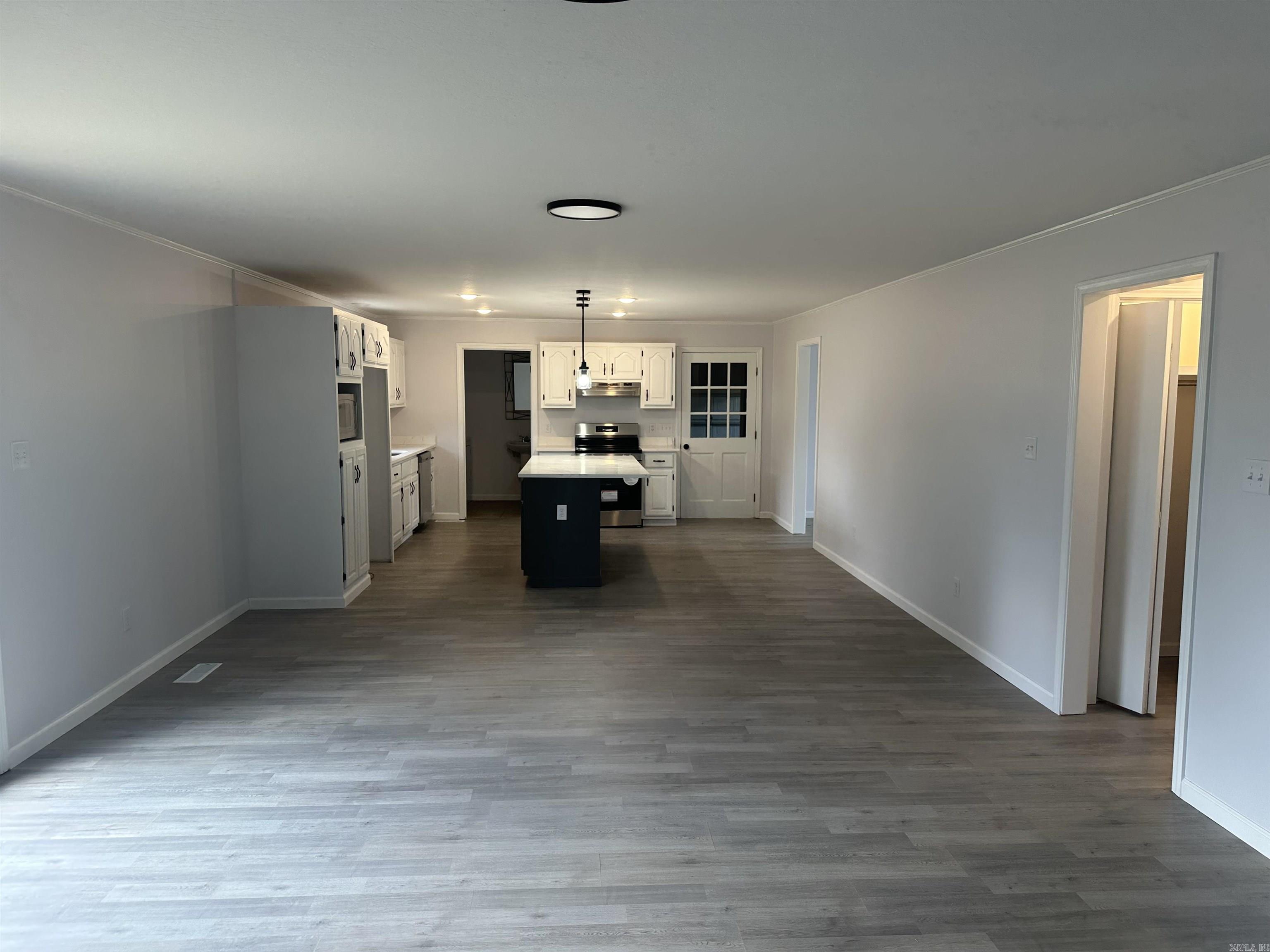 SAMUEL LEMMONS BLACK - Residential